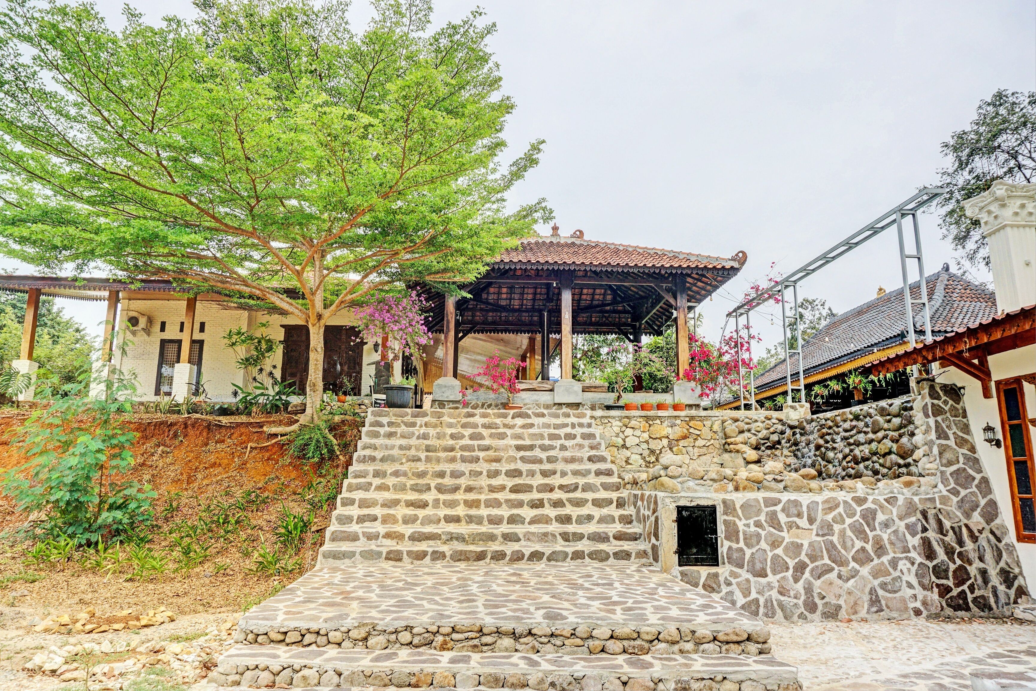 Capital O 93345 The Saka Guest House Syariah