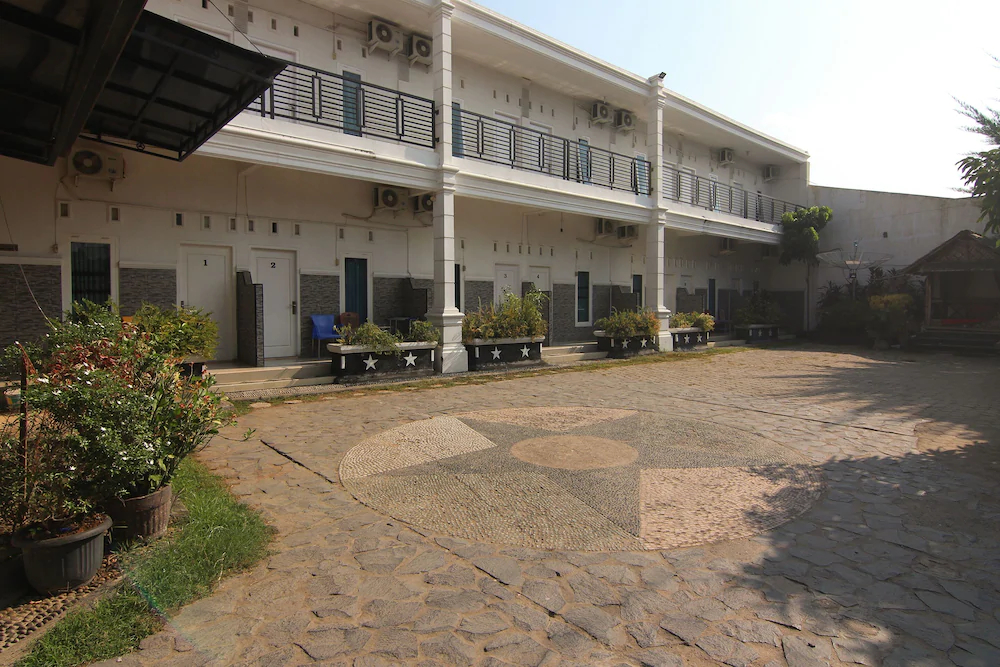 Hotel Garuda by OYO Rooms