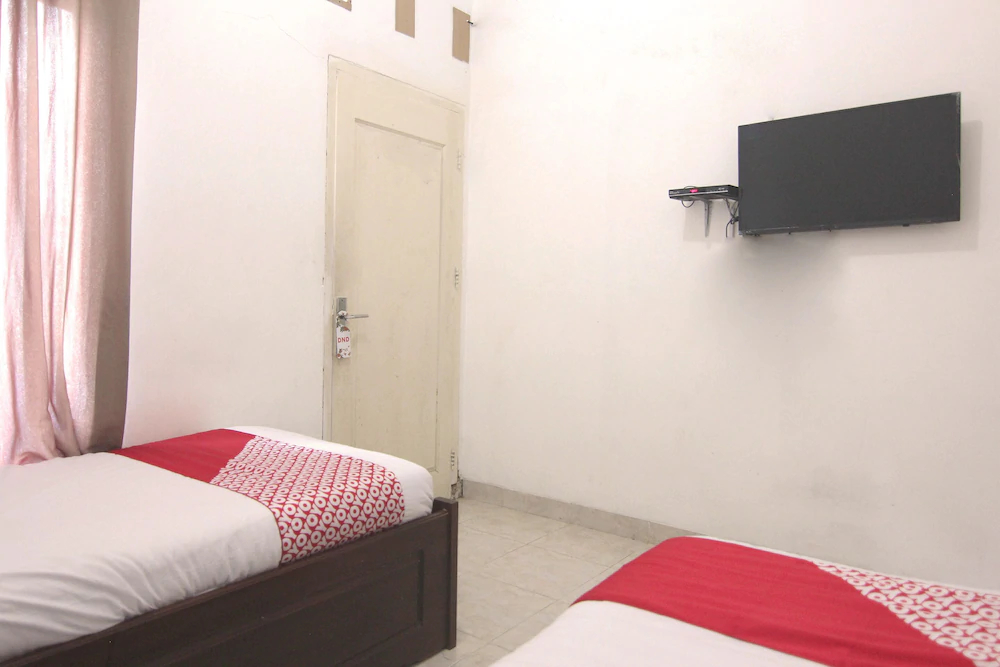 Hotel Garuda by OYO Rooms