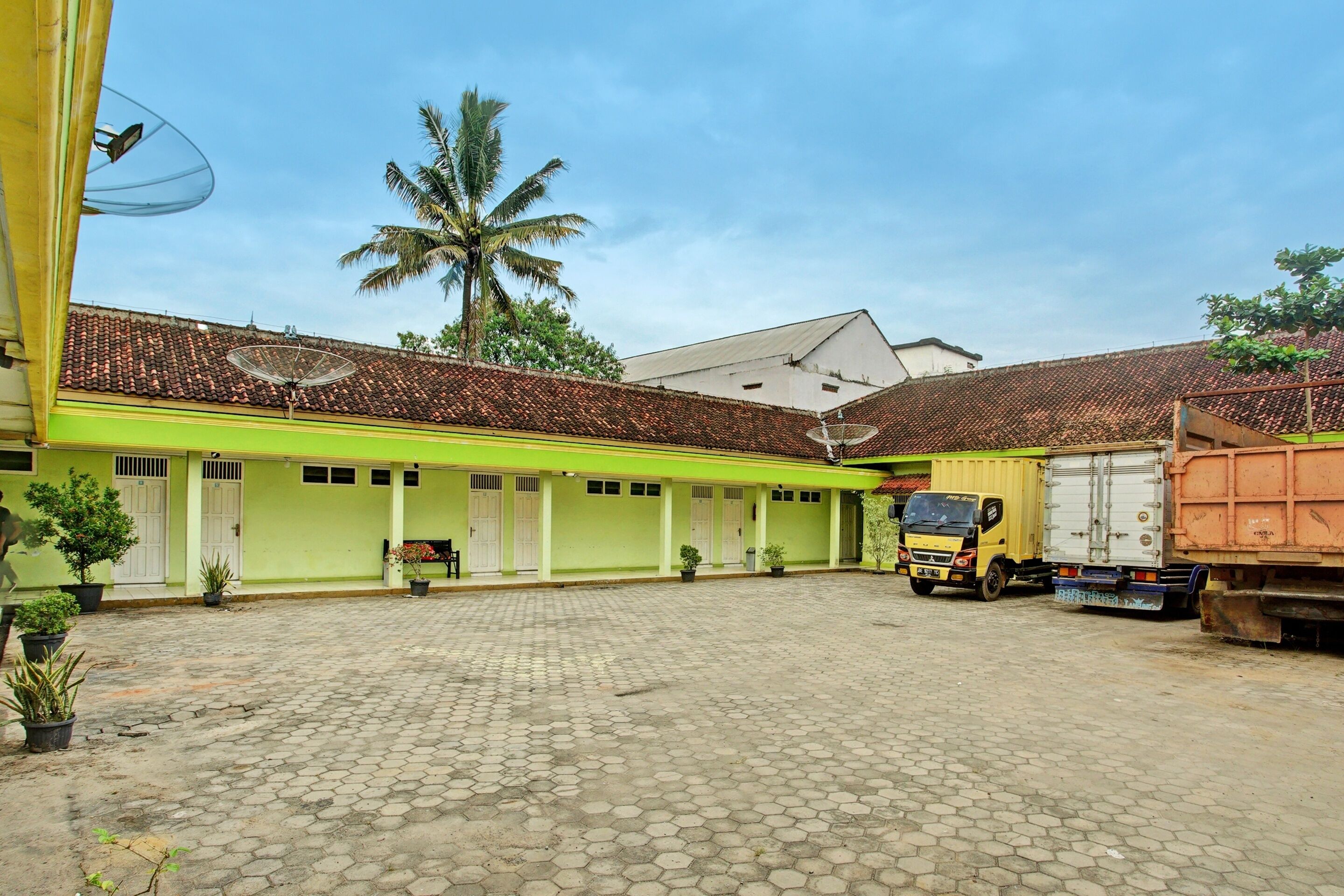 Hotel Sejahtera Syariah by OYO