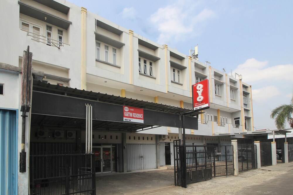 Kartini Residence by OYO Rooms