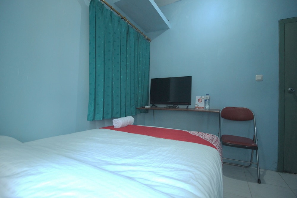 Kartini Residence by OYO Rooms