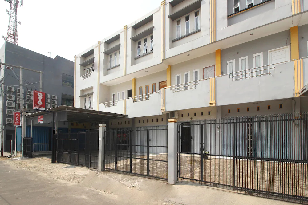 Kartini Residence by OYO Rooms