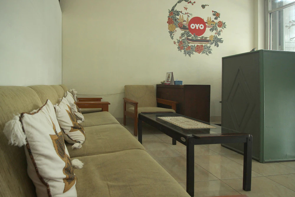 Kartini Residence by OYO Rooms