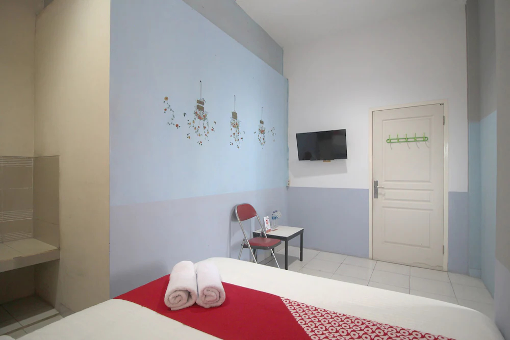 Kartini Residence by OYO Rooms