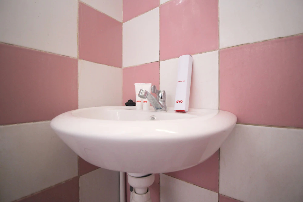 Kartini Residence by OYO Rooms