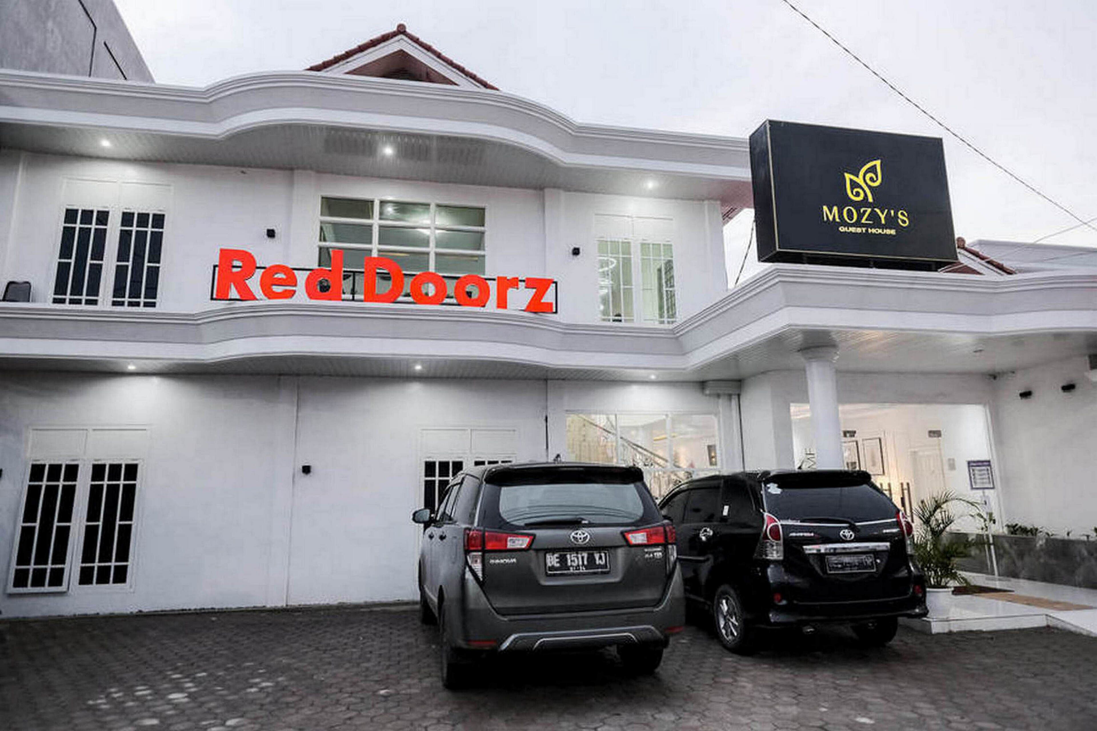 Mozy's Guesthouse by RedDoorz
