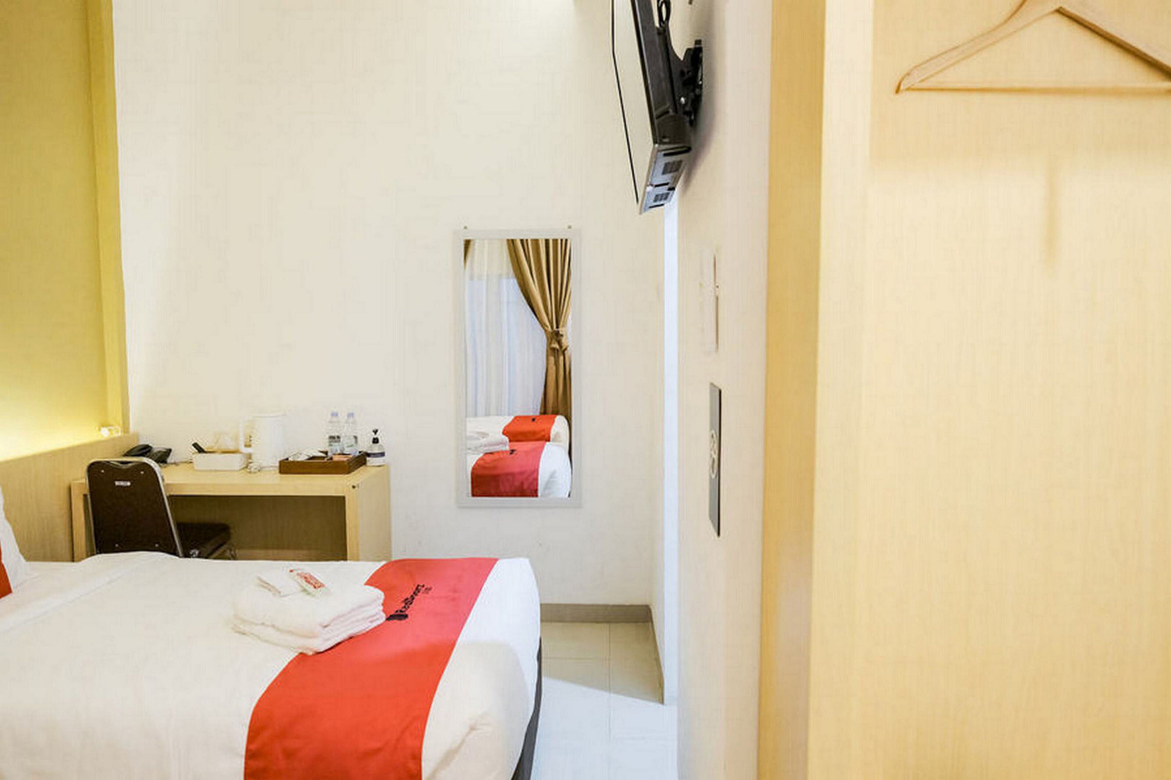Mozy's Guesthouse by RedDoorz