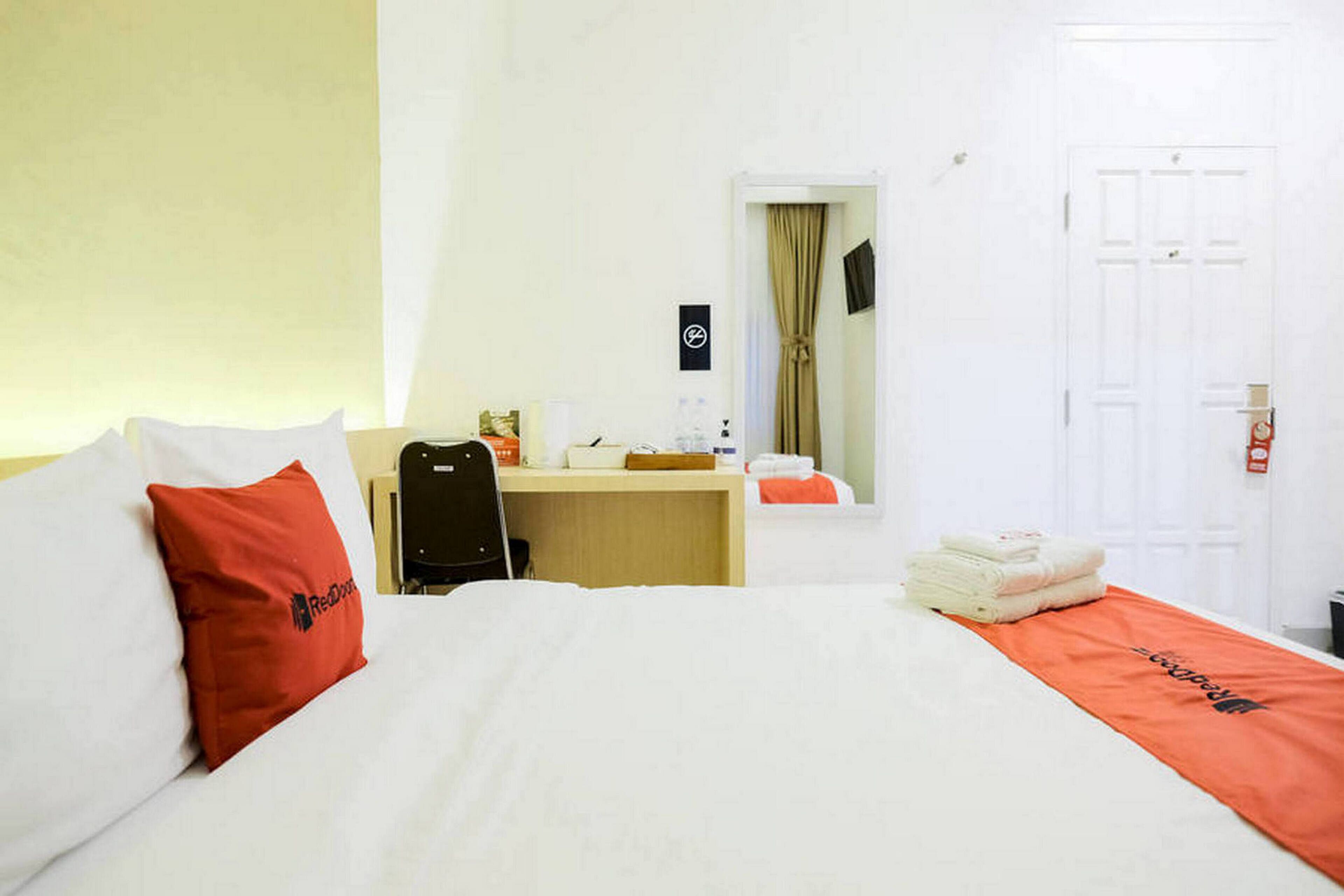 Mozy's Guesthouse by RedDoorz