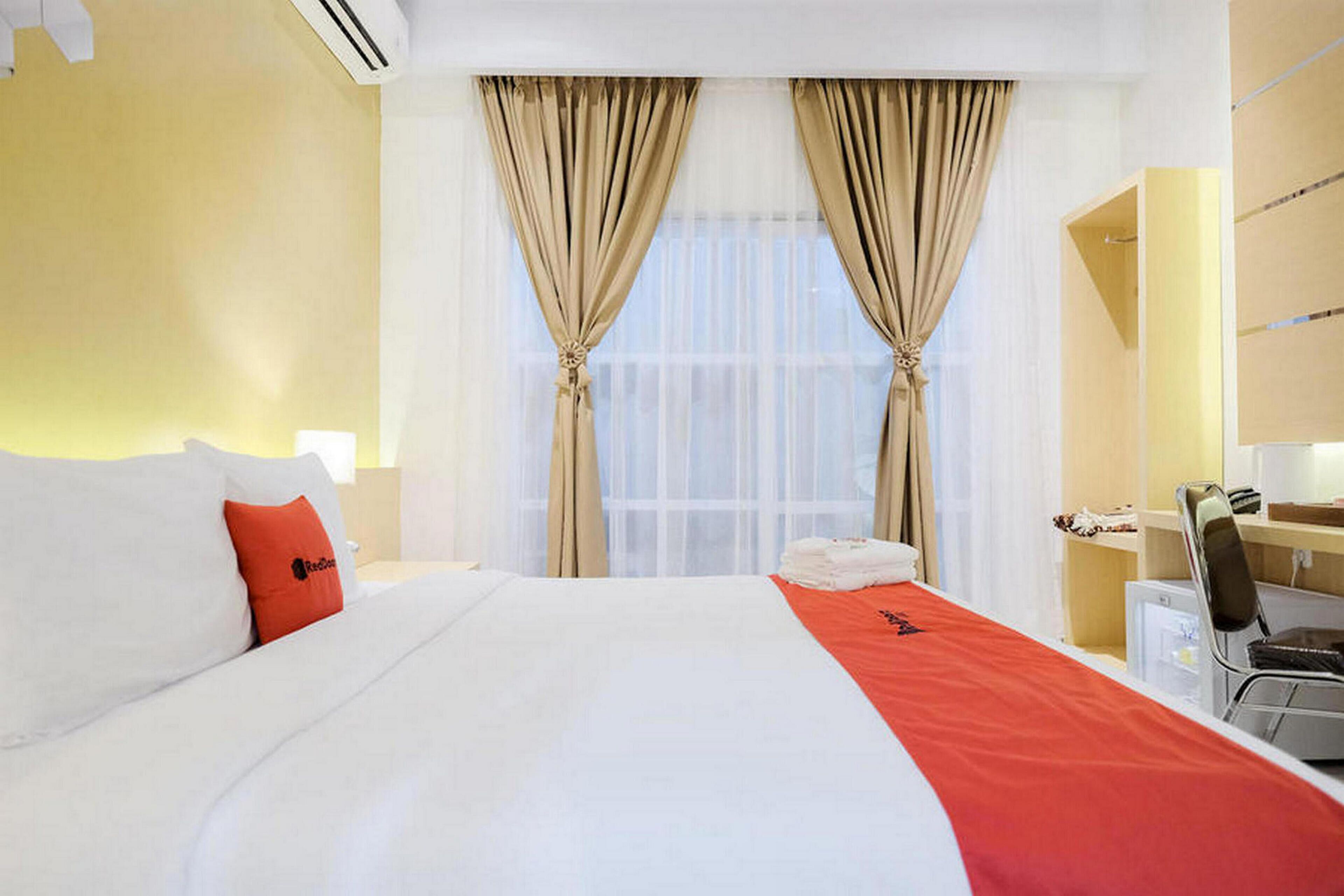 Mozy's Guesthouse by RedDoorz
