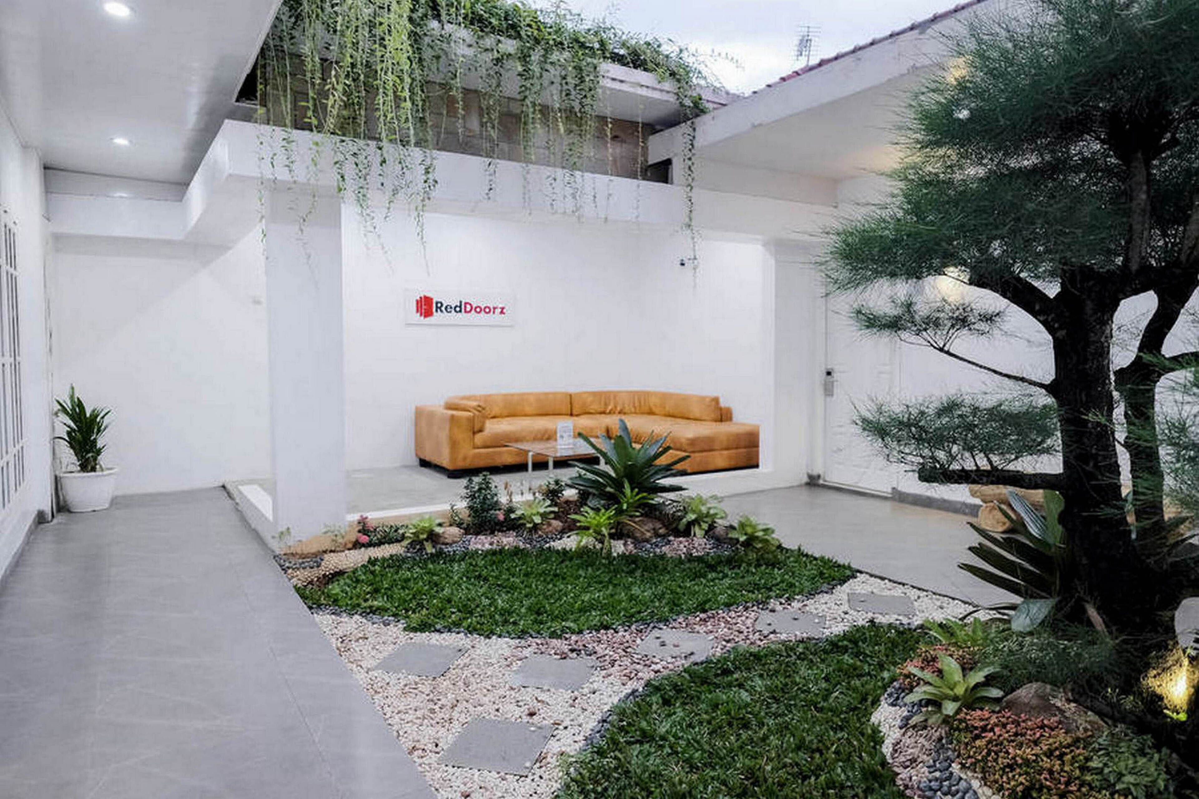 Mozy's Guesthouse by RedDoorz