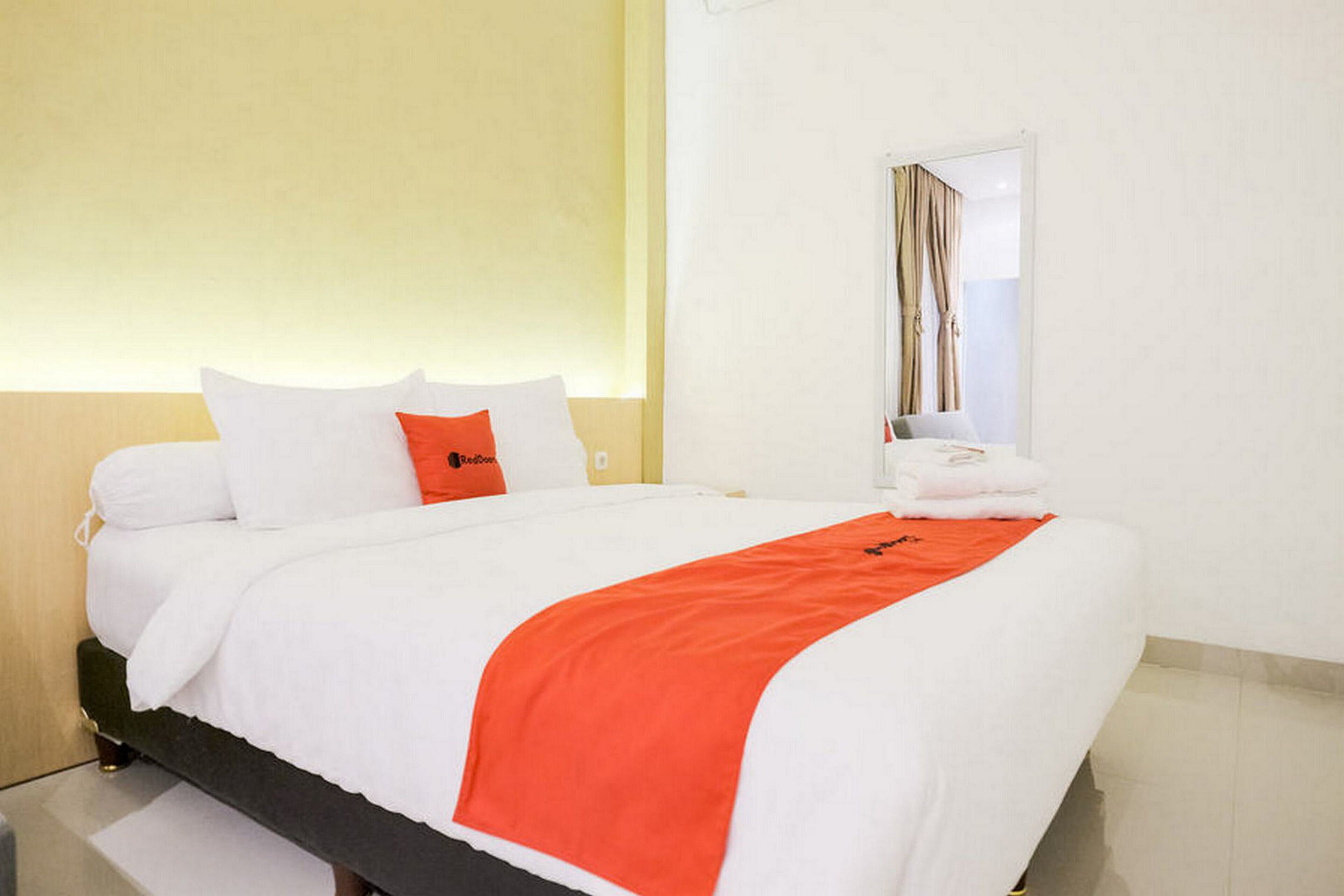 Mozy's Guesthouse by RedDoorz