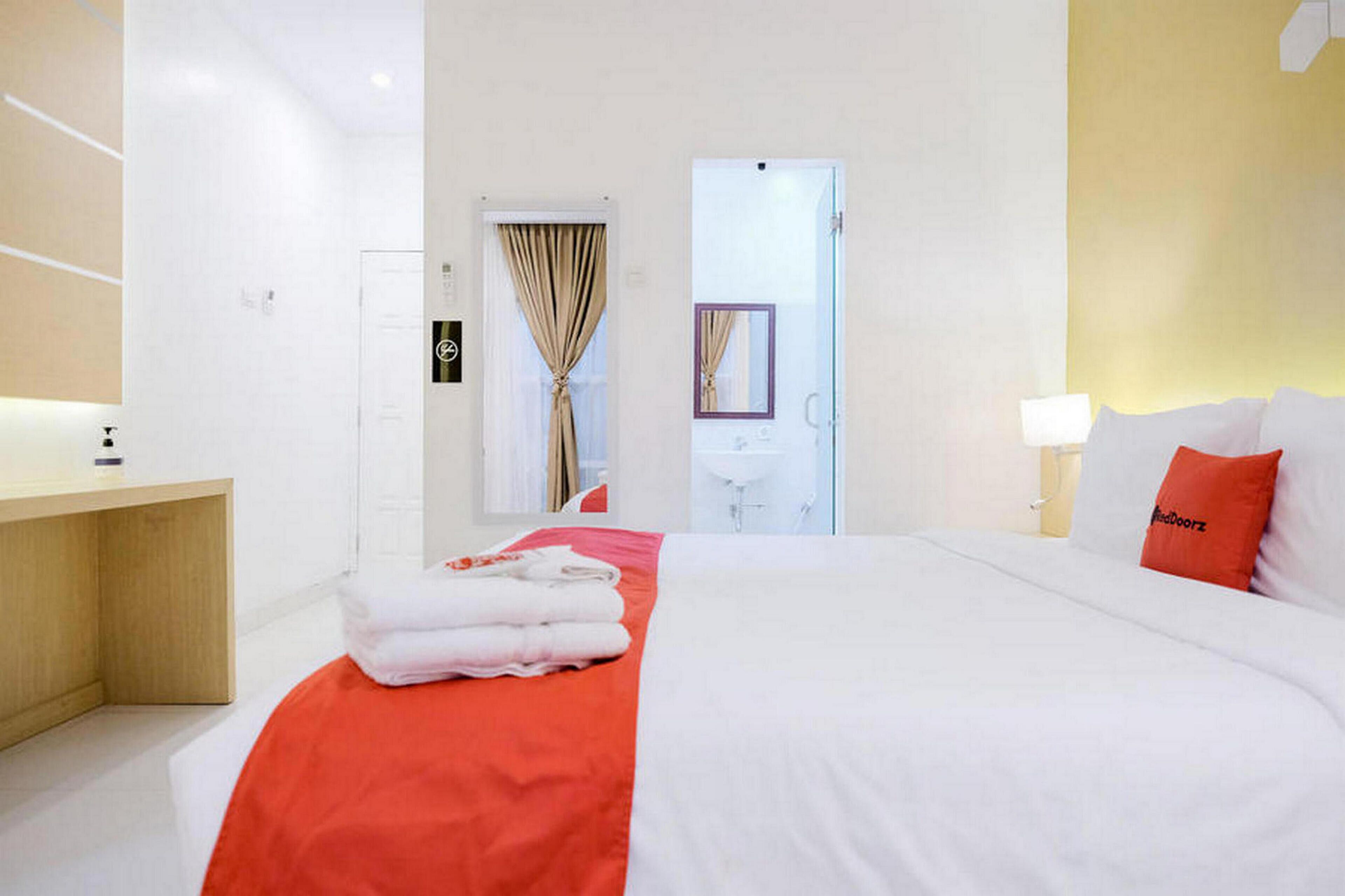 Mozy's Guesthouse by RedDoorz