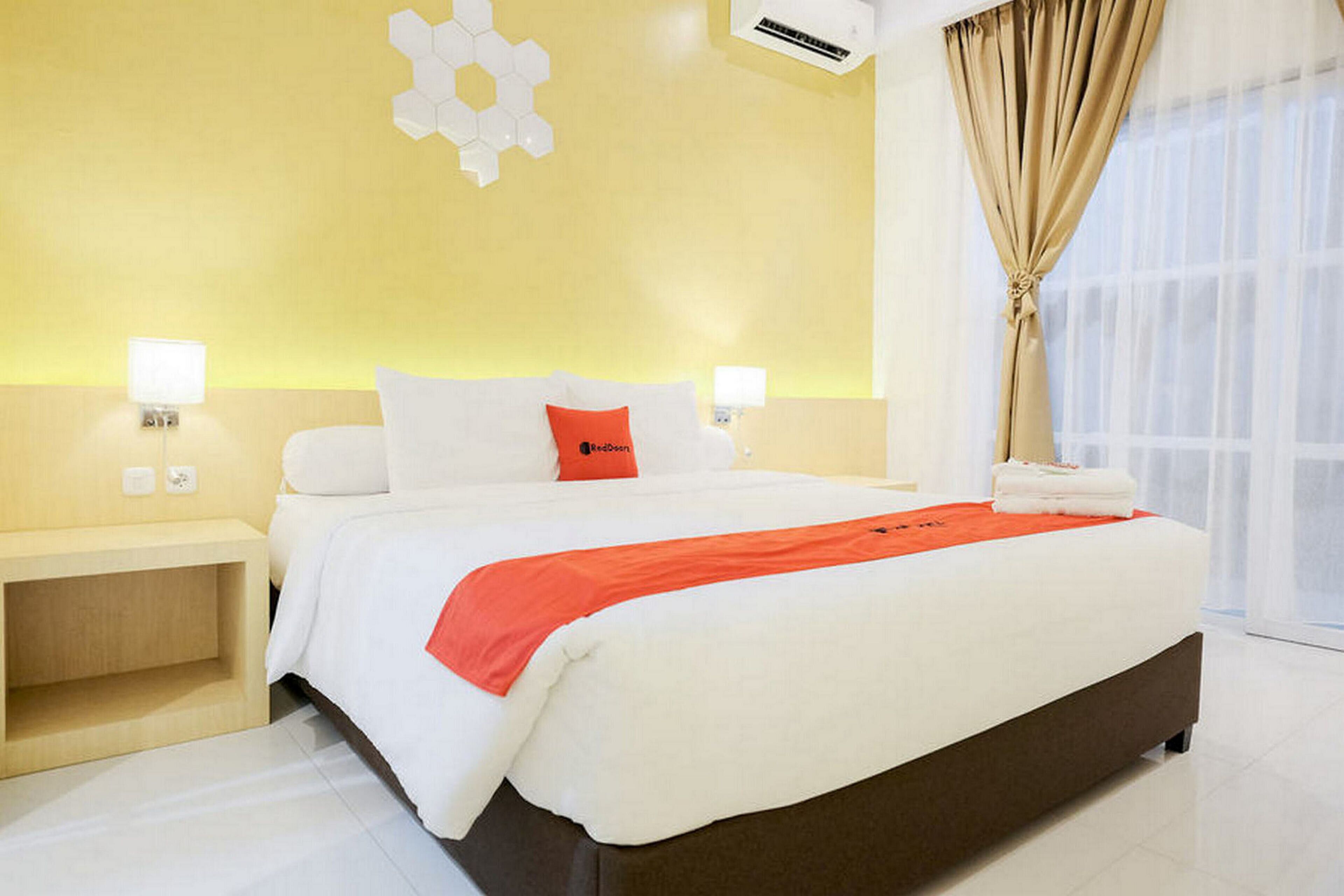 Mozy's Guesthouse by RedDoorz