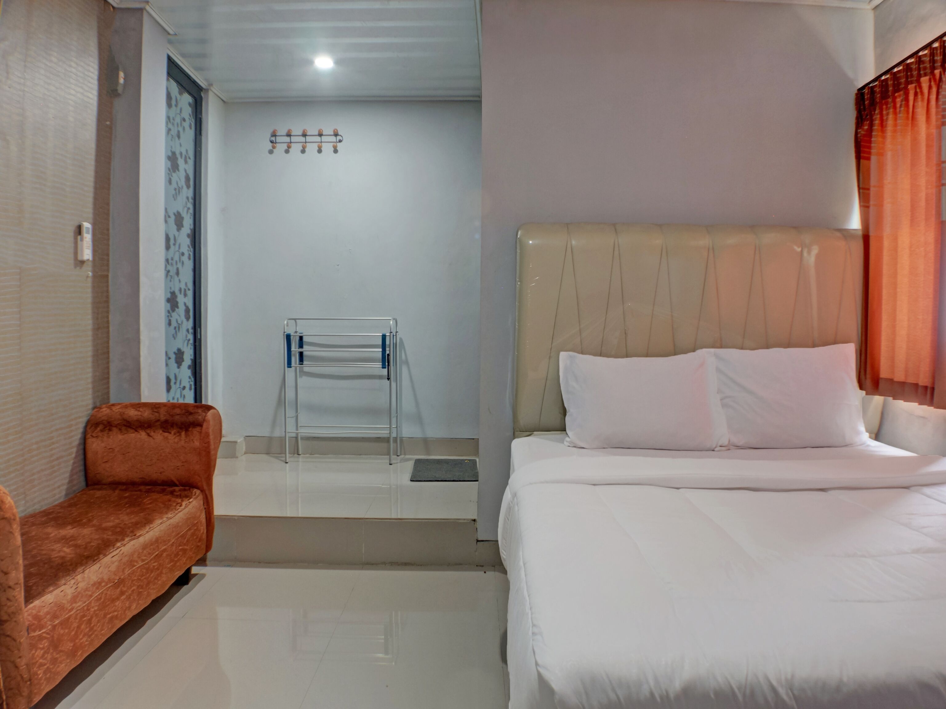 OYO Life 92830 Homestay Slamet Riadi Iv