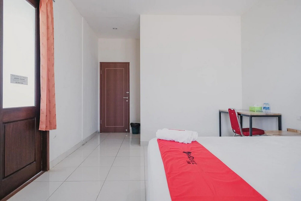 RedDoorz @ Jalan Hayam Wuruk Lampung