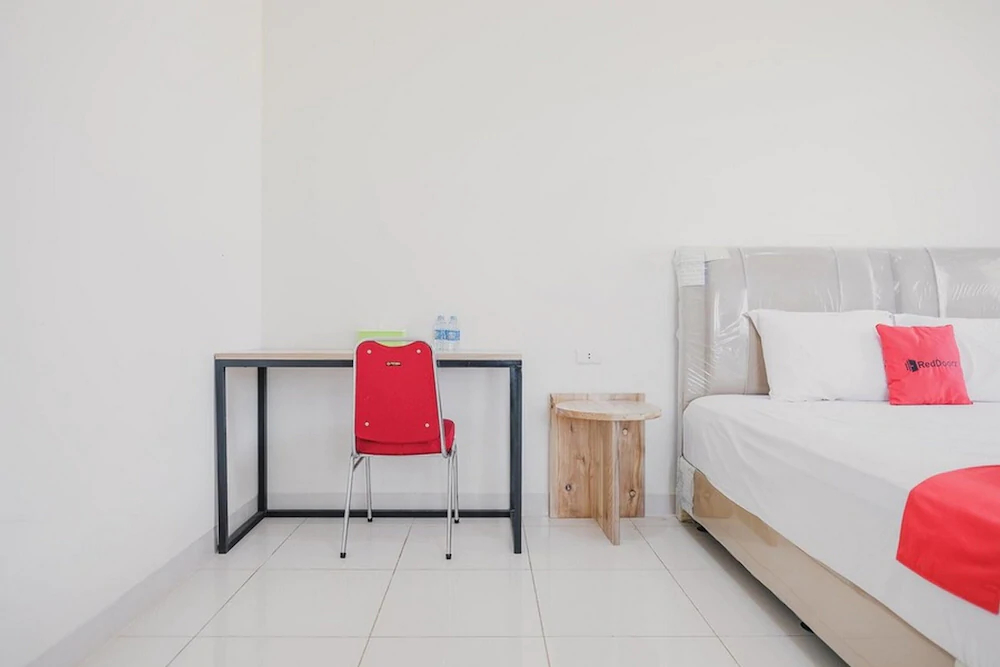 RedDoorz @ Jalan Hayam Wuruk Lampung