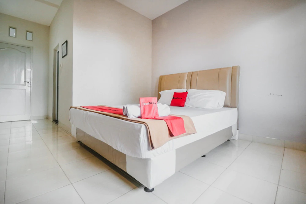 RedDoorz @ Jalan Hayam Wuruk Lampung