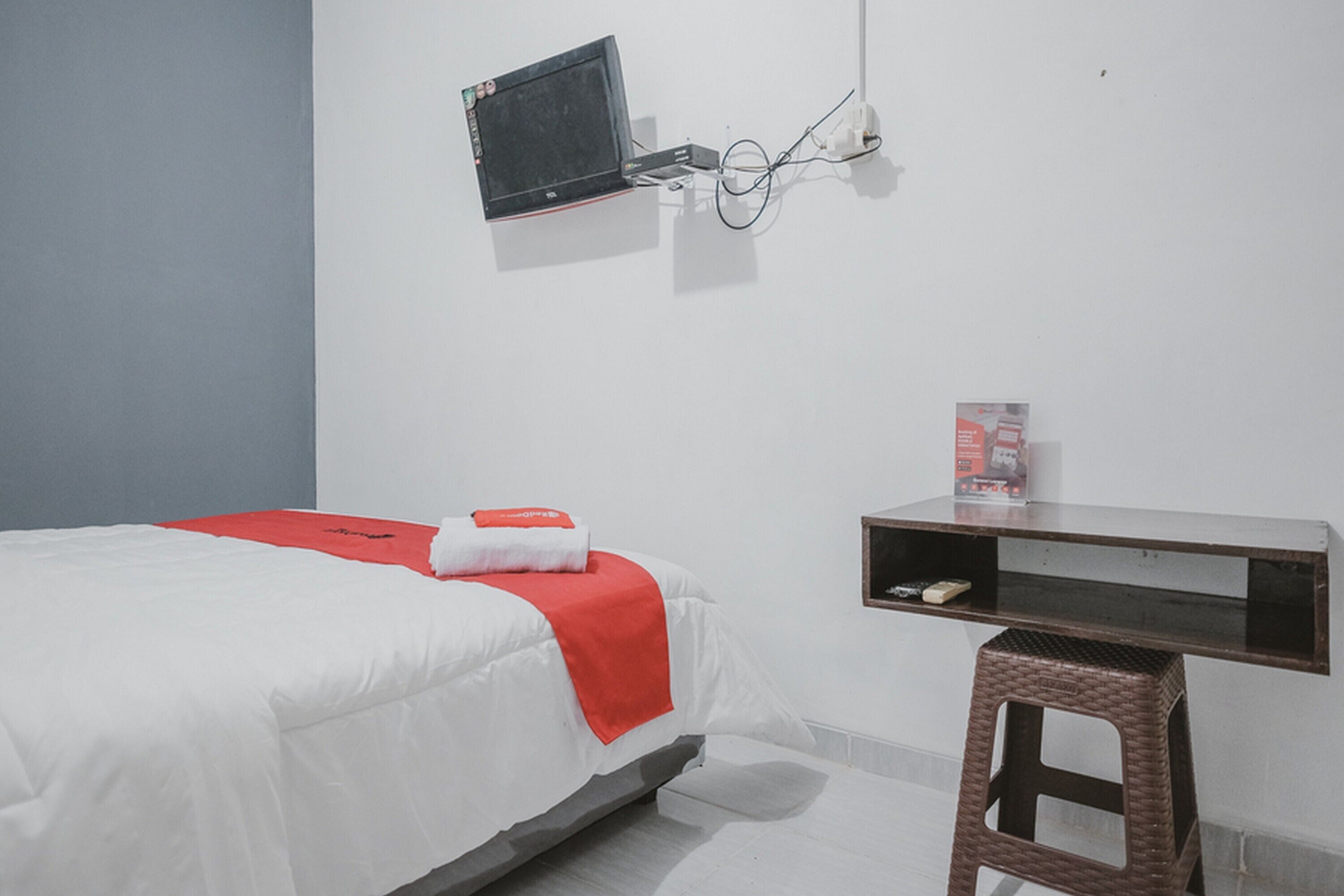 Reddoorz Syariah Near Mall Boemi Kedaton Lampung