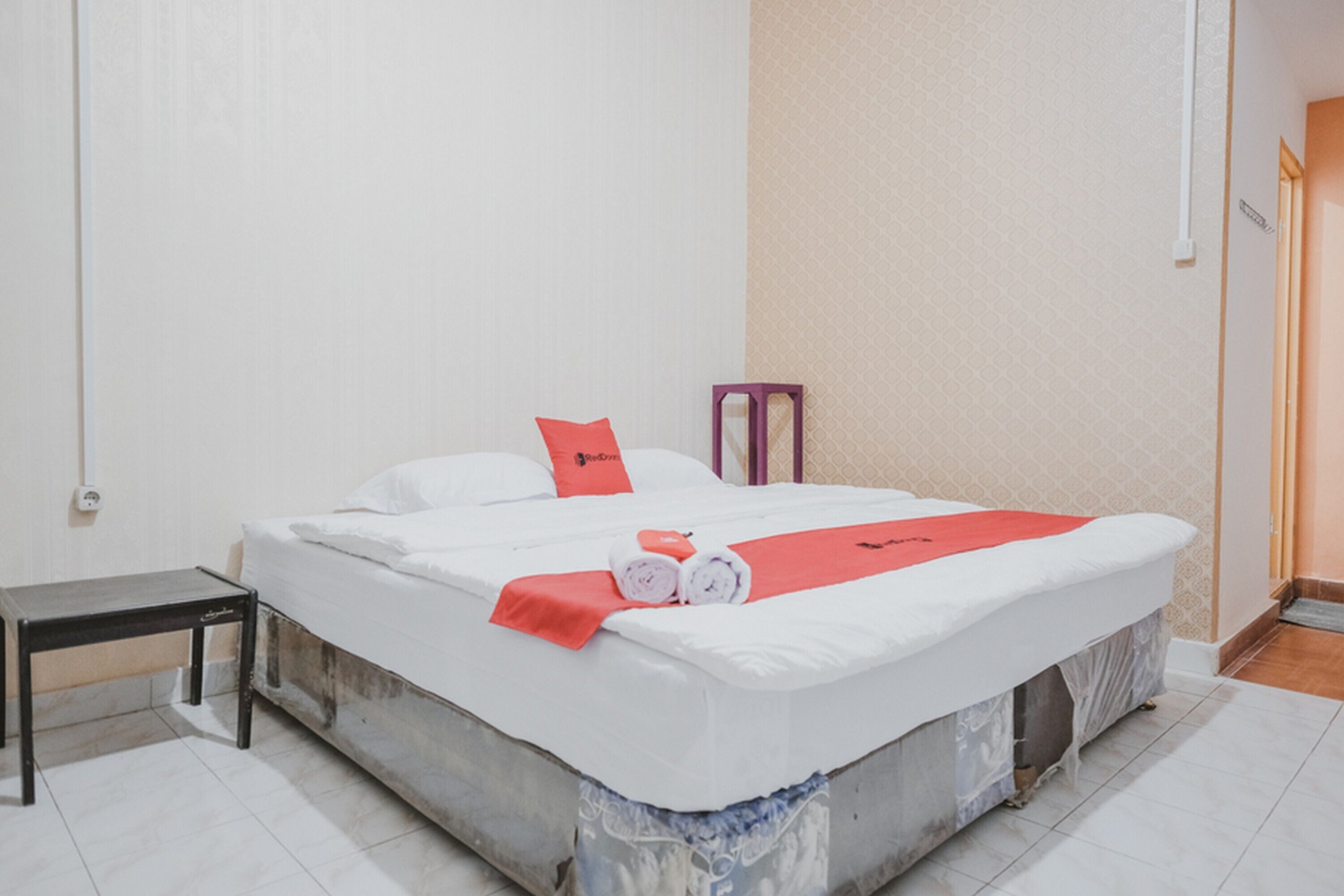 Reddoorz Syariah Near Mall Boemi Kedaton Lampung