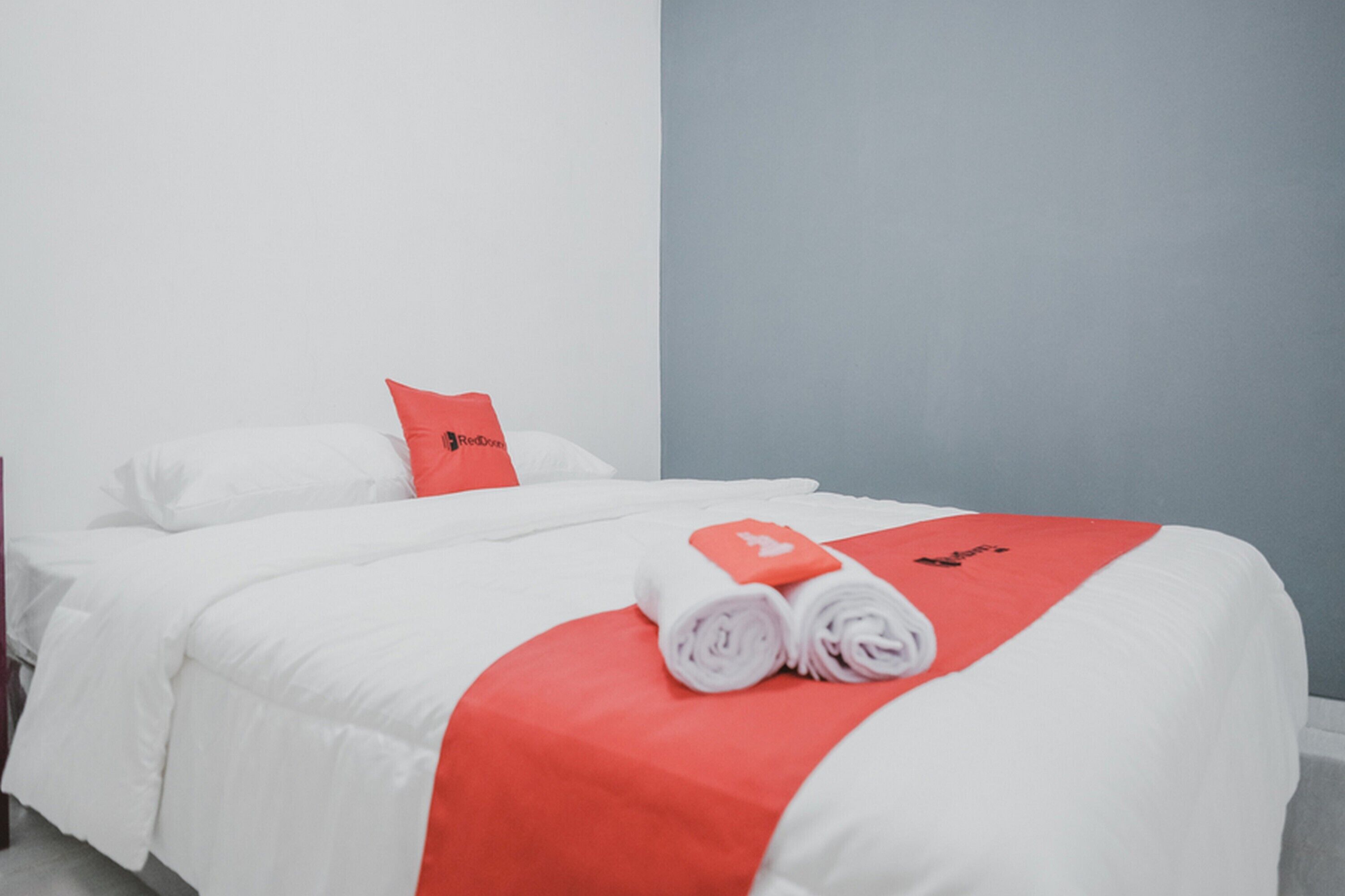 Reddoorz Syariah Near Mall Boemi Kedaton Lampung