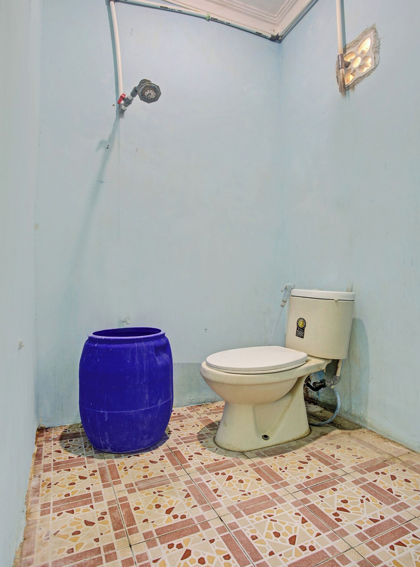 SPOT ON 92682 Badar Guest House Syariah