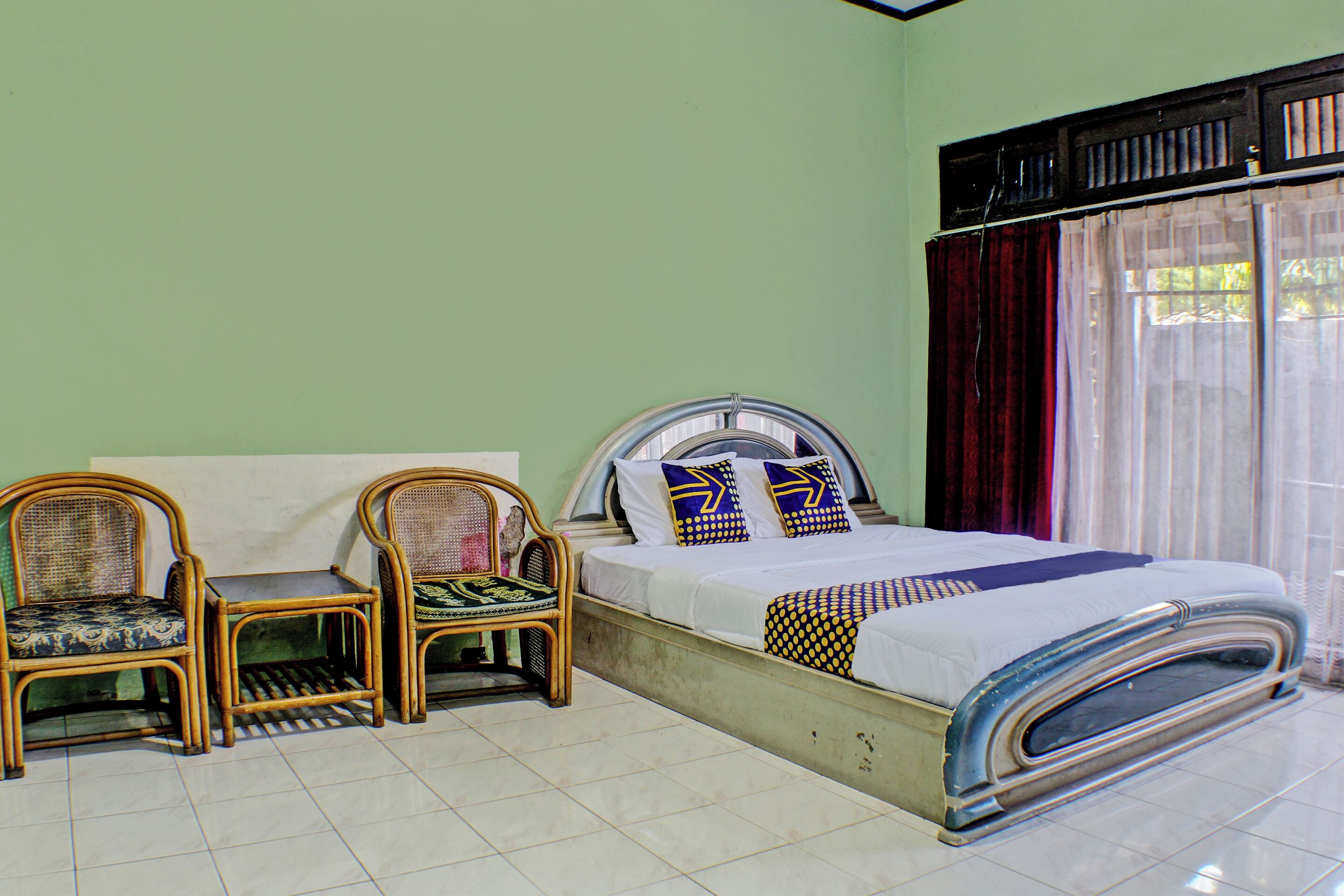 SPOT ON 92682 Badar Guest House Syariah