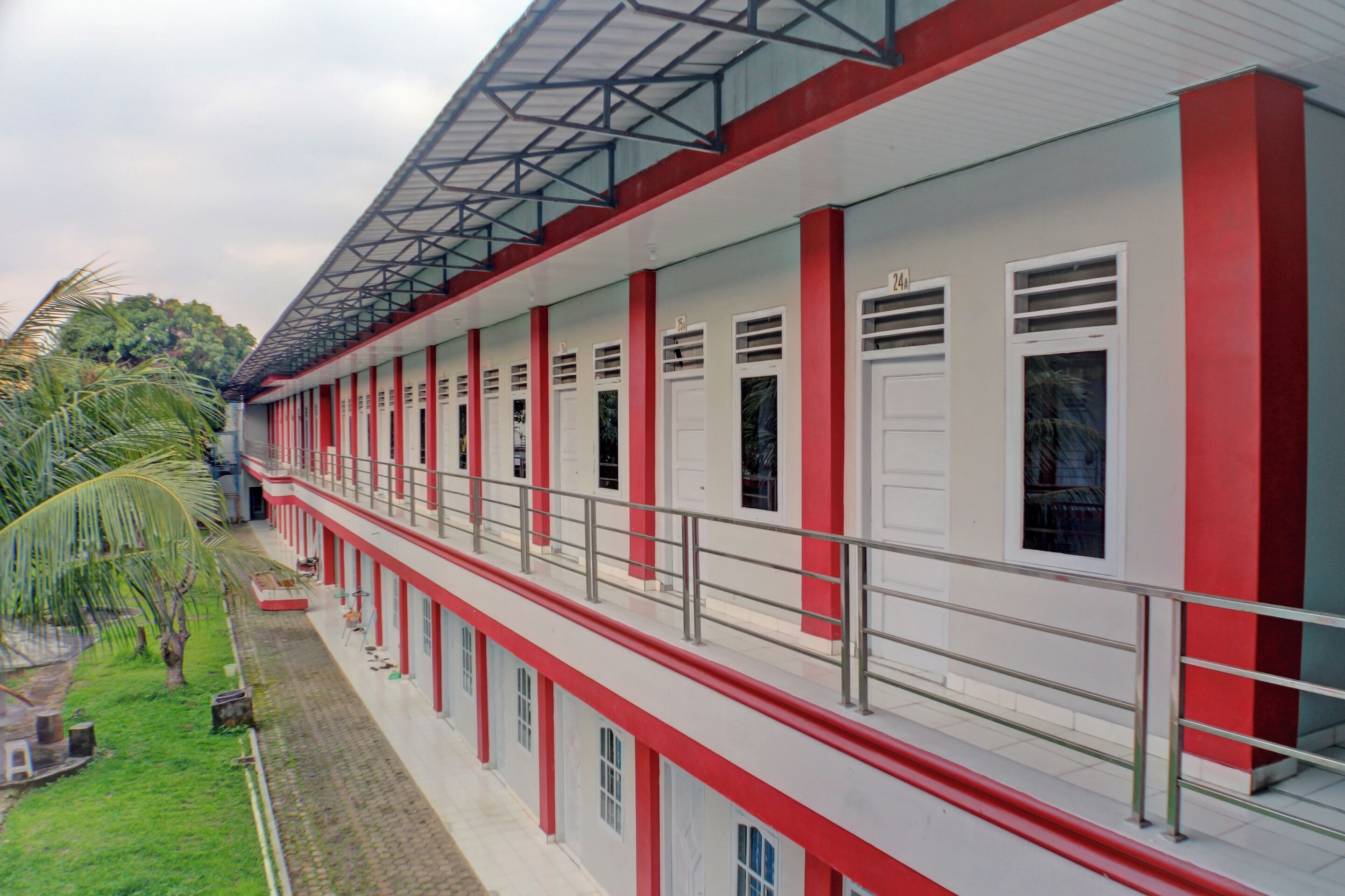 Spot On 92834 Wisma Dira Tiara Syariah