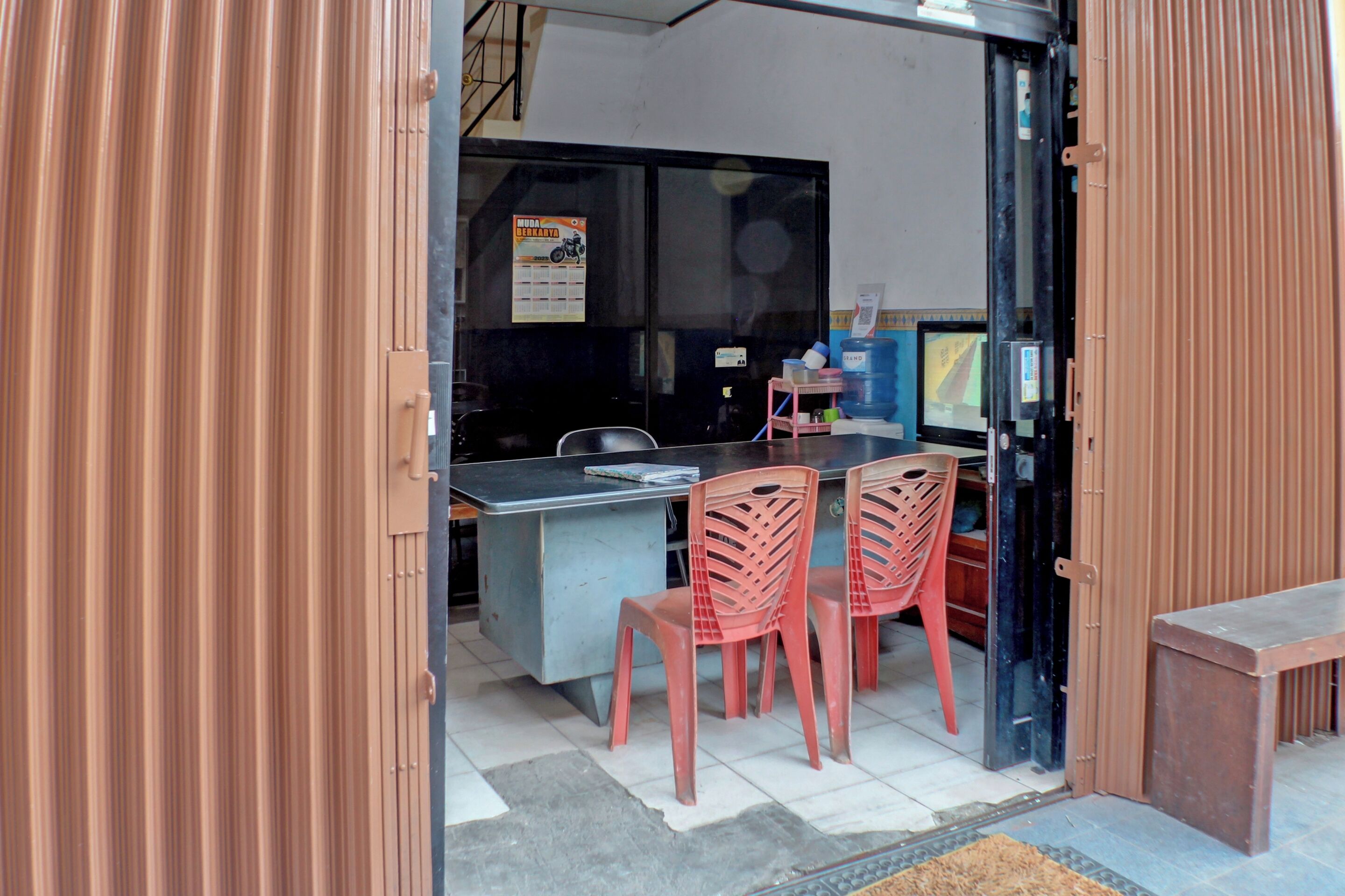 Spot On 92834 Wisma Dira Tiara Syariah