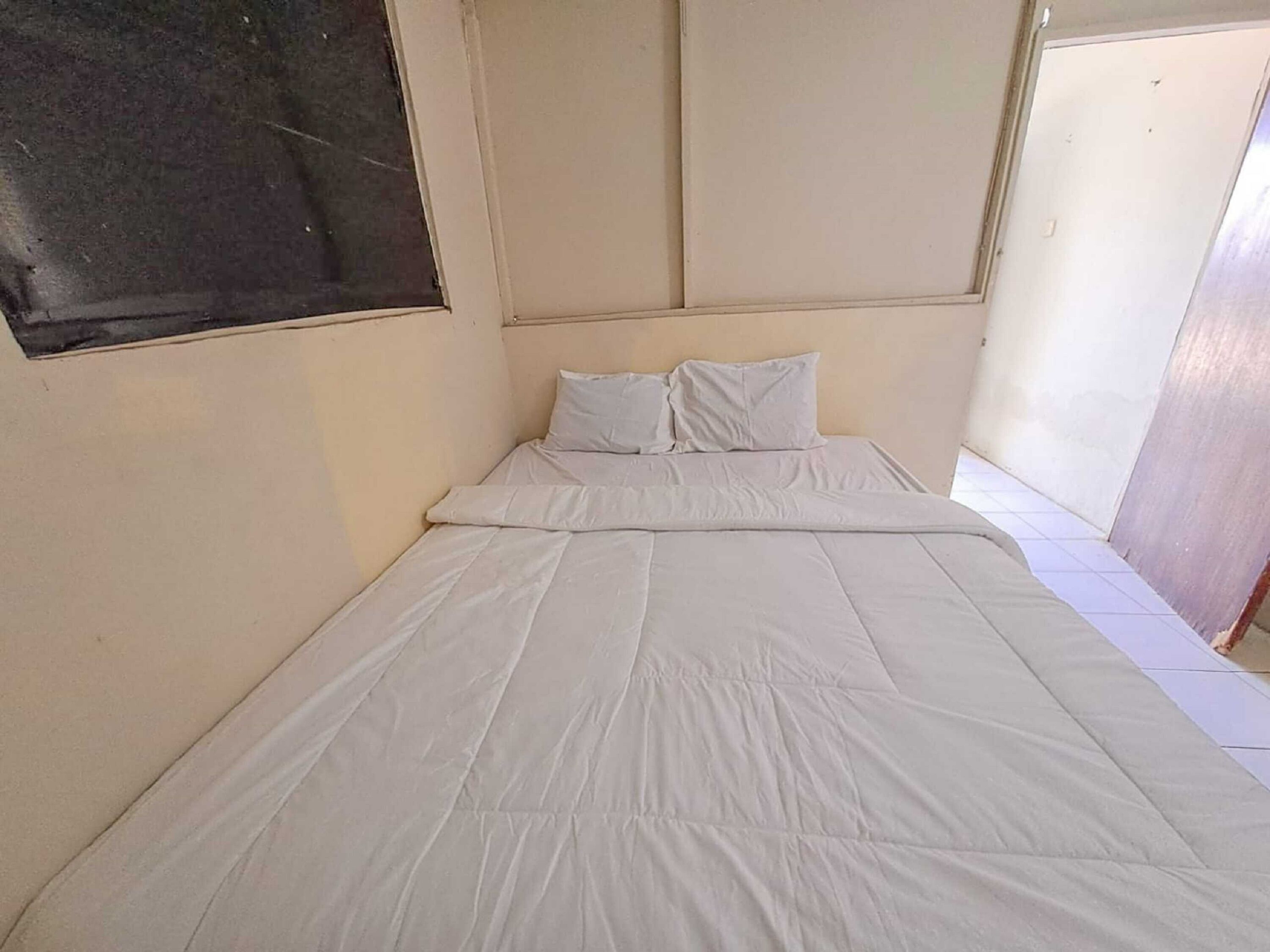 Spot On 93840 Guest House Amanda Syariah