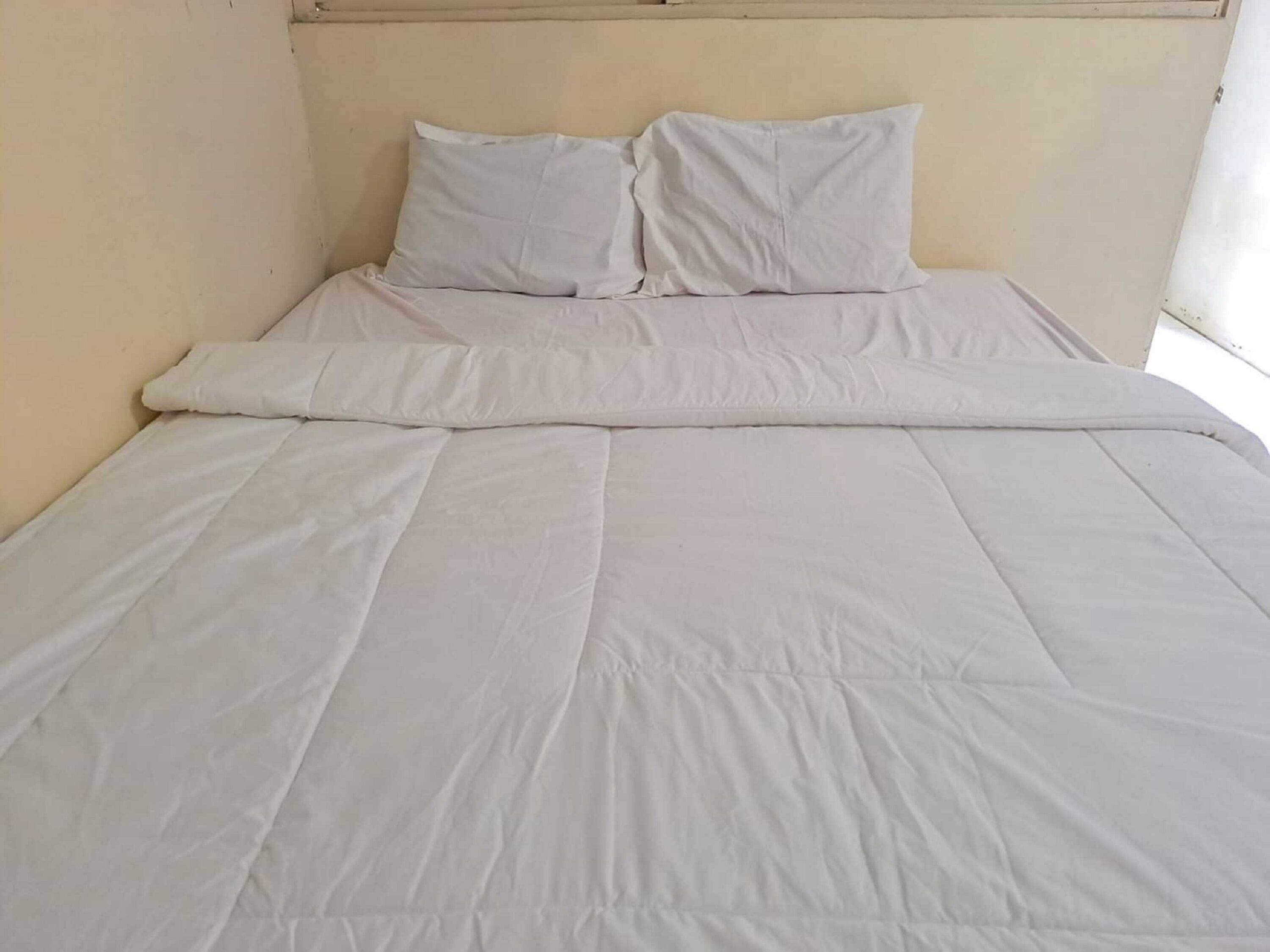 Spot On 93840 Guest House Amanda Syariah