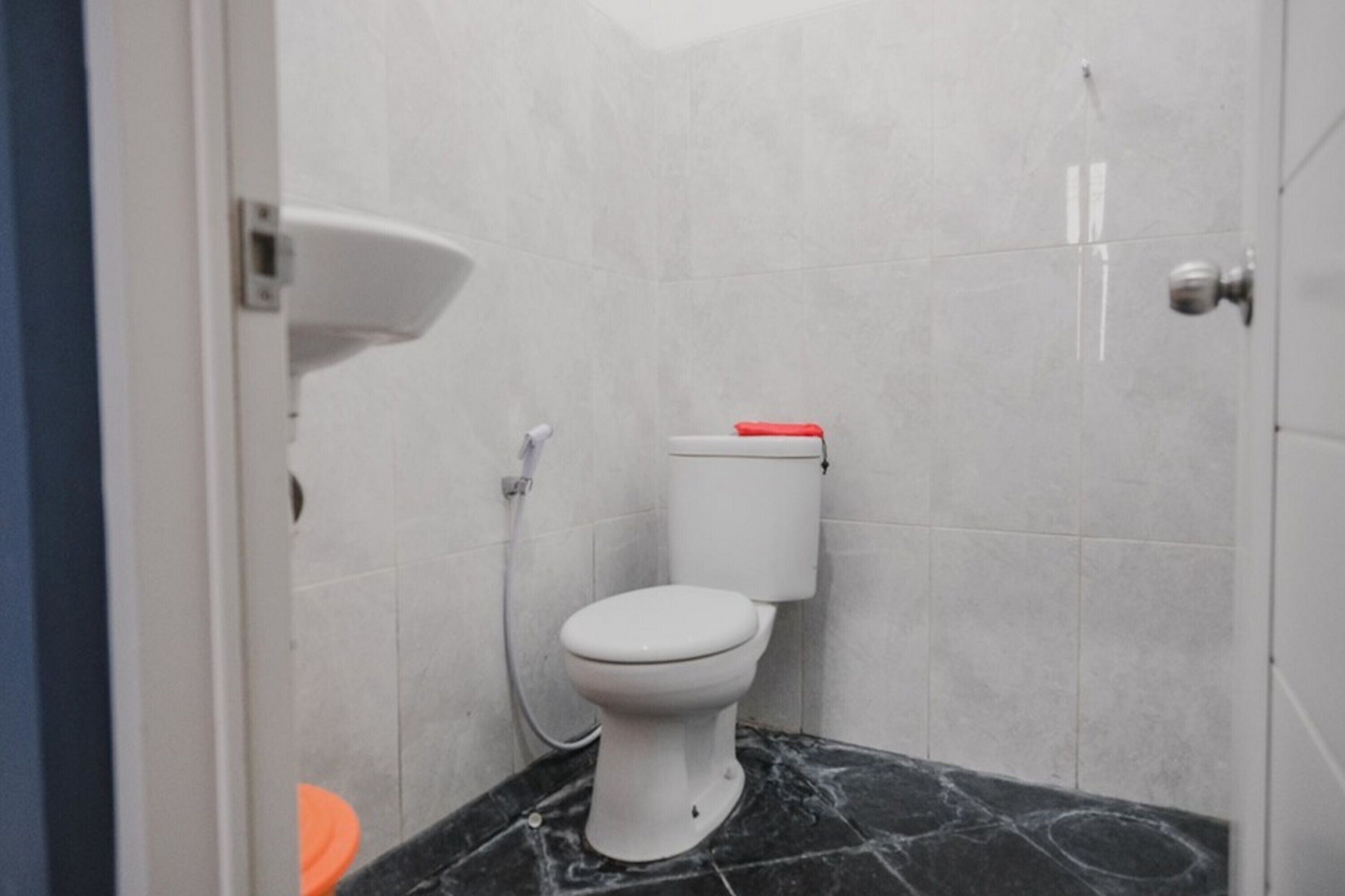 Talenta Hostal by RedDoorz