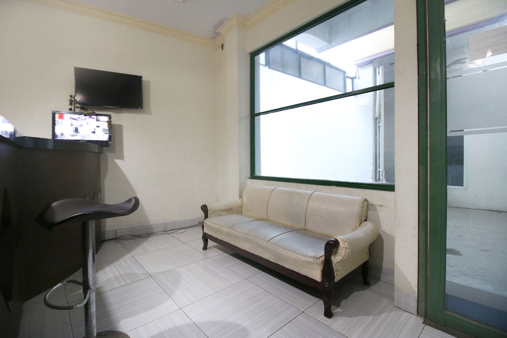 Wisma Aini by Airy Rooms