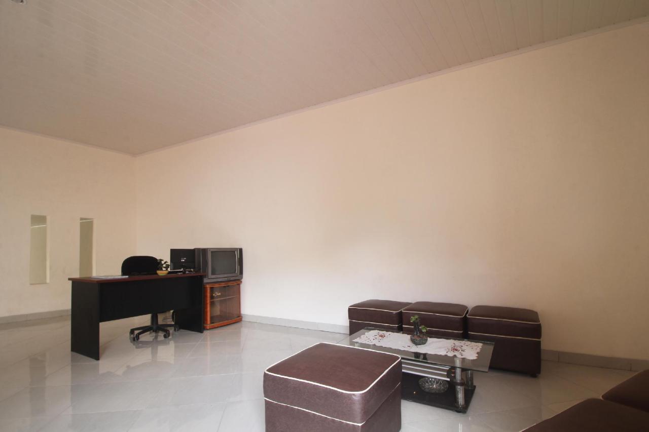 Wisma Alda Syariah by OYO Rooms