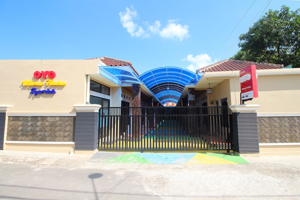 Wisma Fahza by OYO Rooms