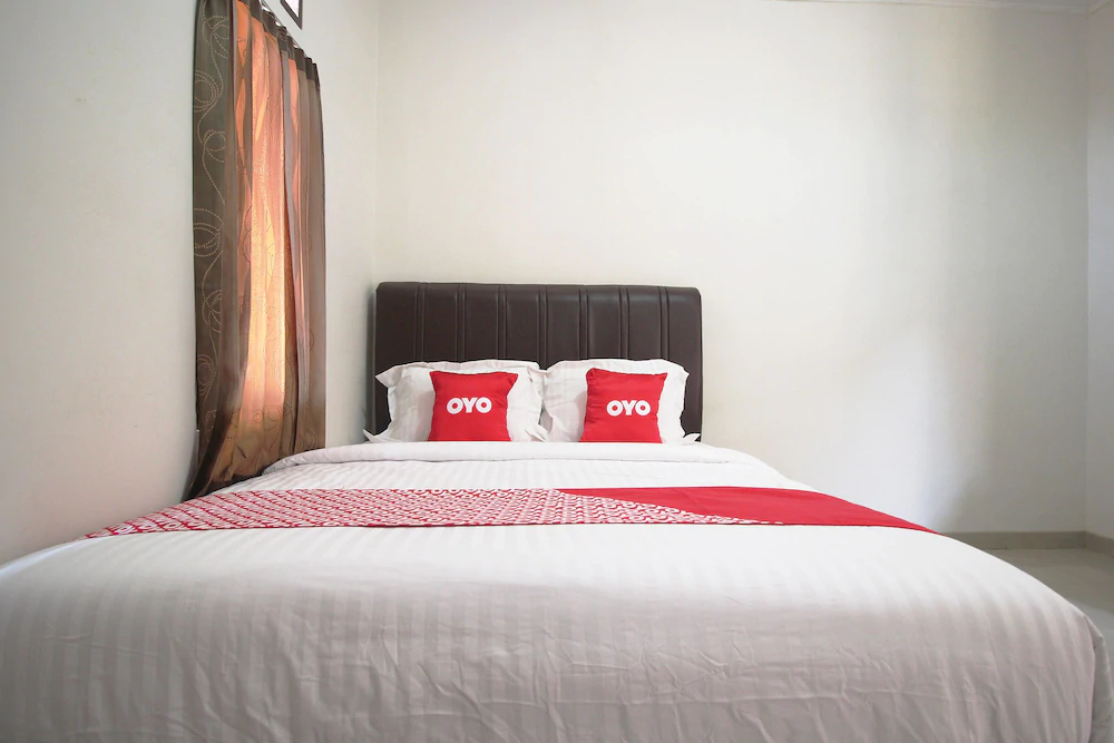 Wisma Ray Syariah by OYO Rooms