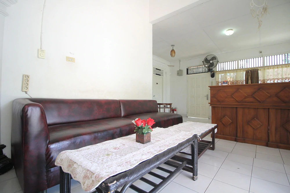 Wisma Zahra by OYO Rooms