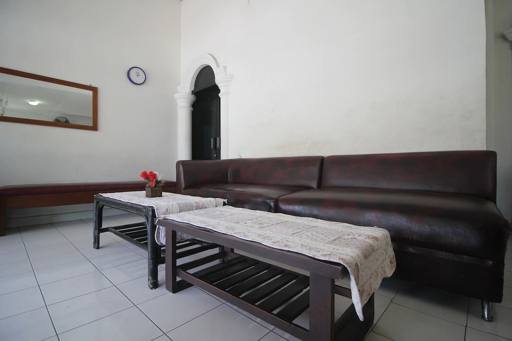 Wisma Zahra by OYO Rooms