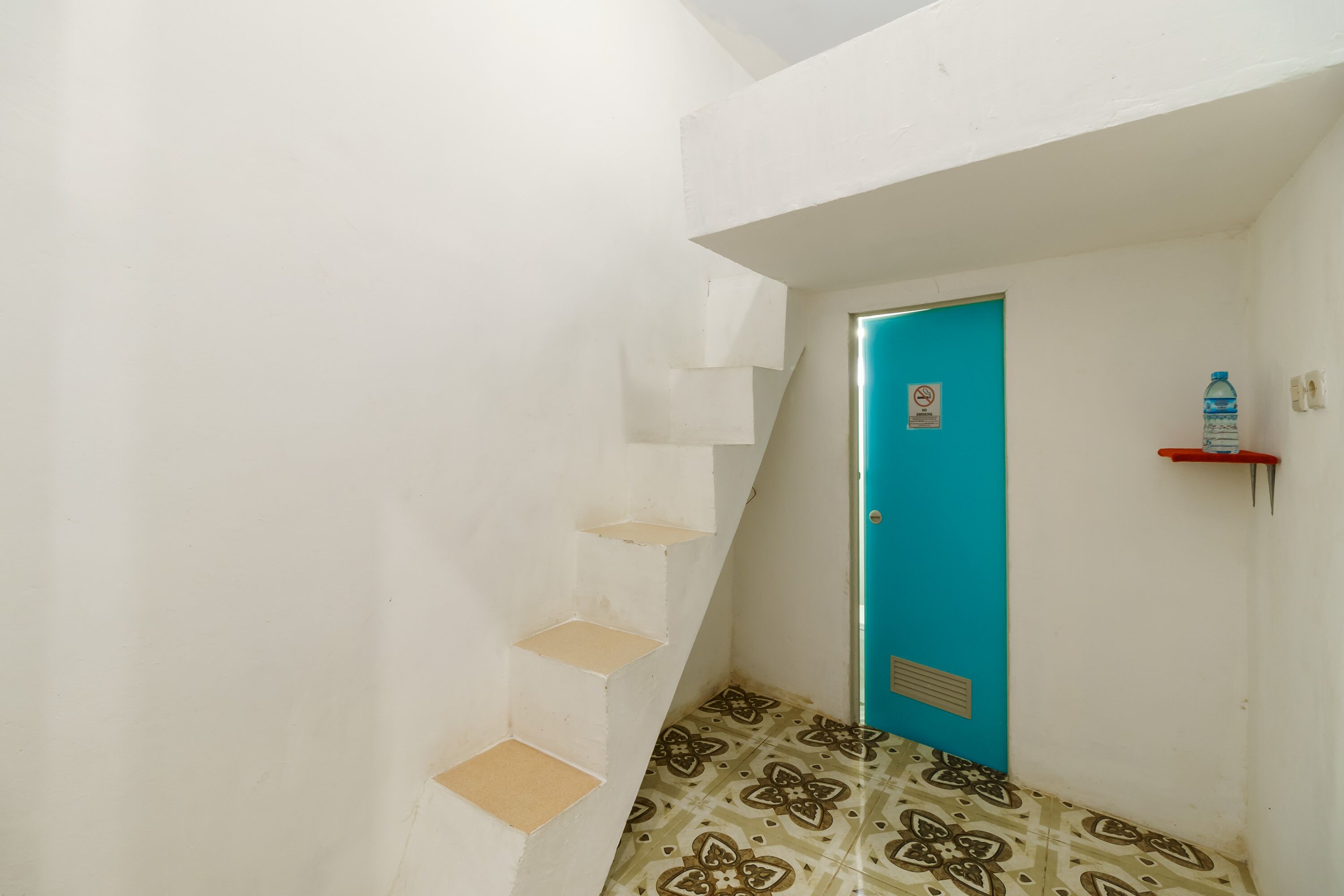 Joy House by RedDoorz