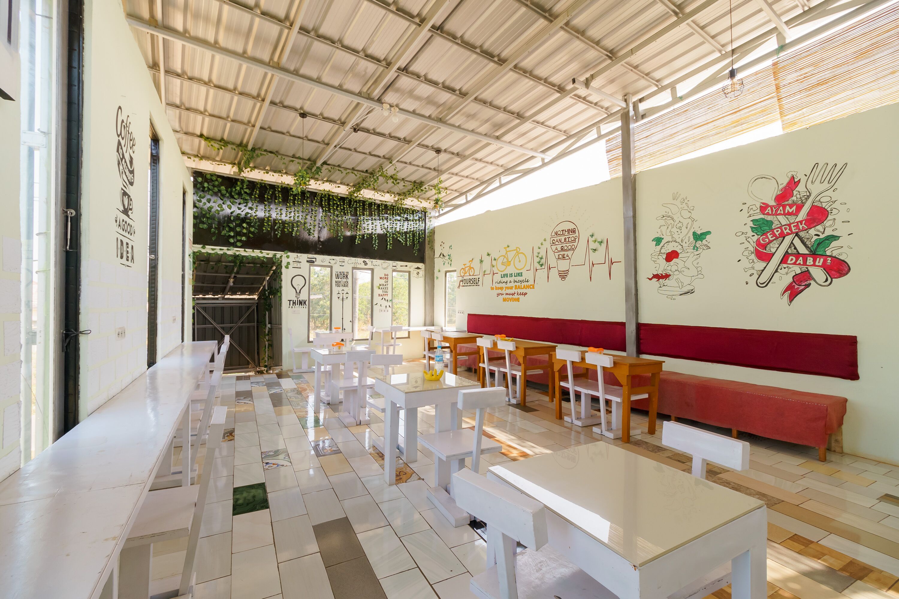 Joy House by RedDoorz