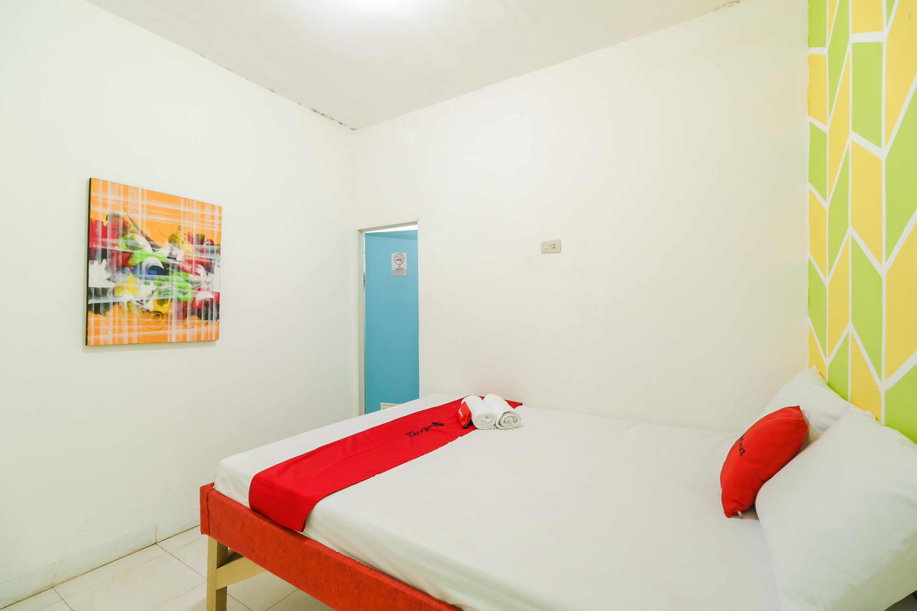 Joy House by RedDoorz