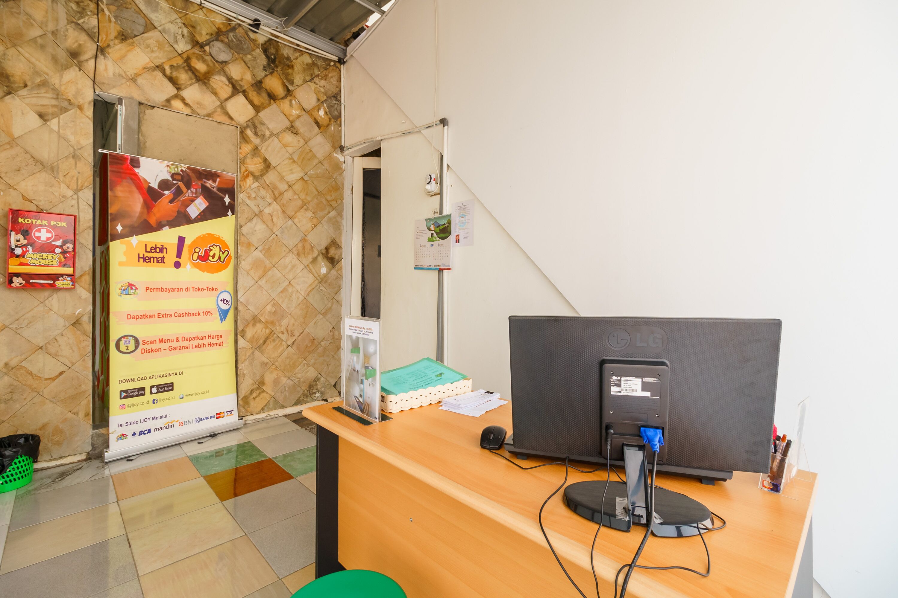 Joy House by RedDoorz