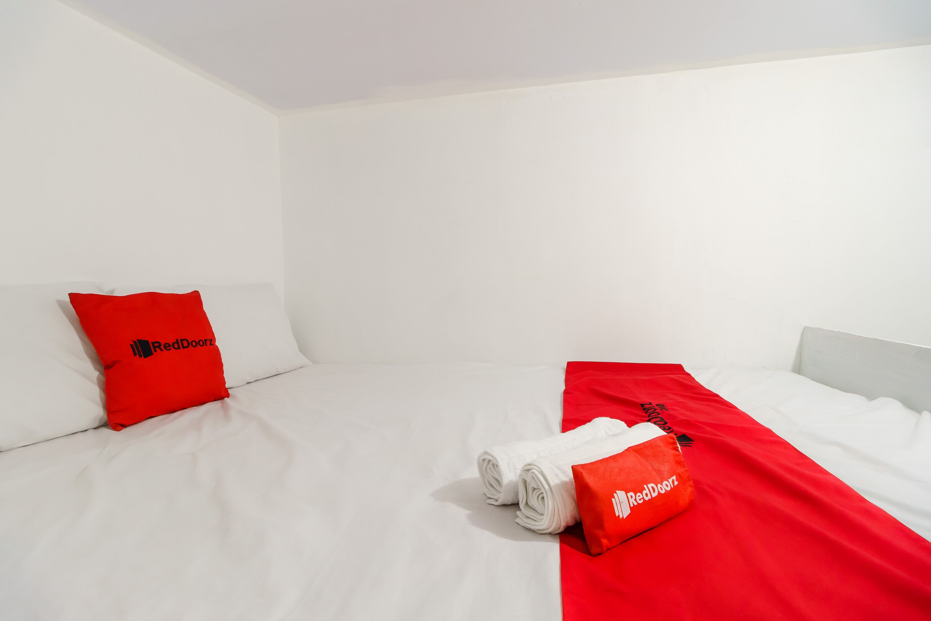 Joy House by RedDoorz