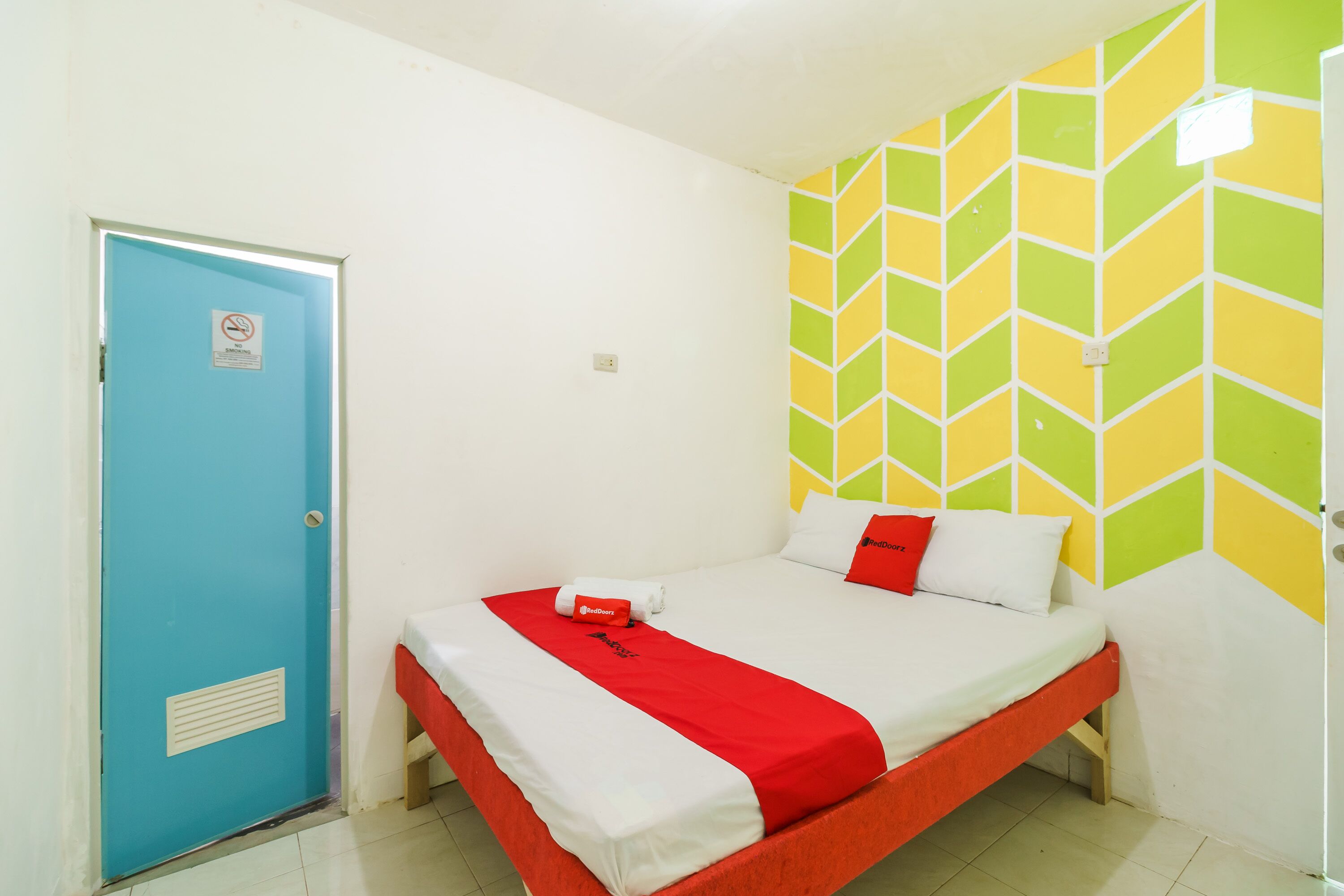 Joy House by RedDoorz