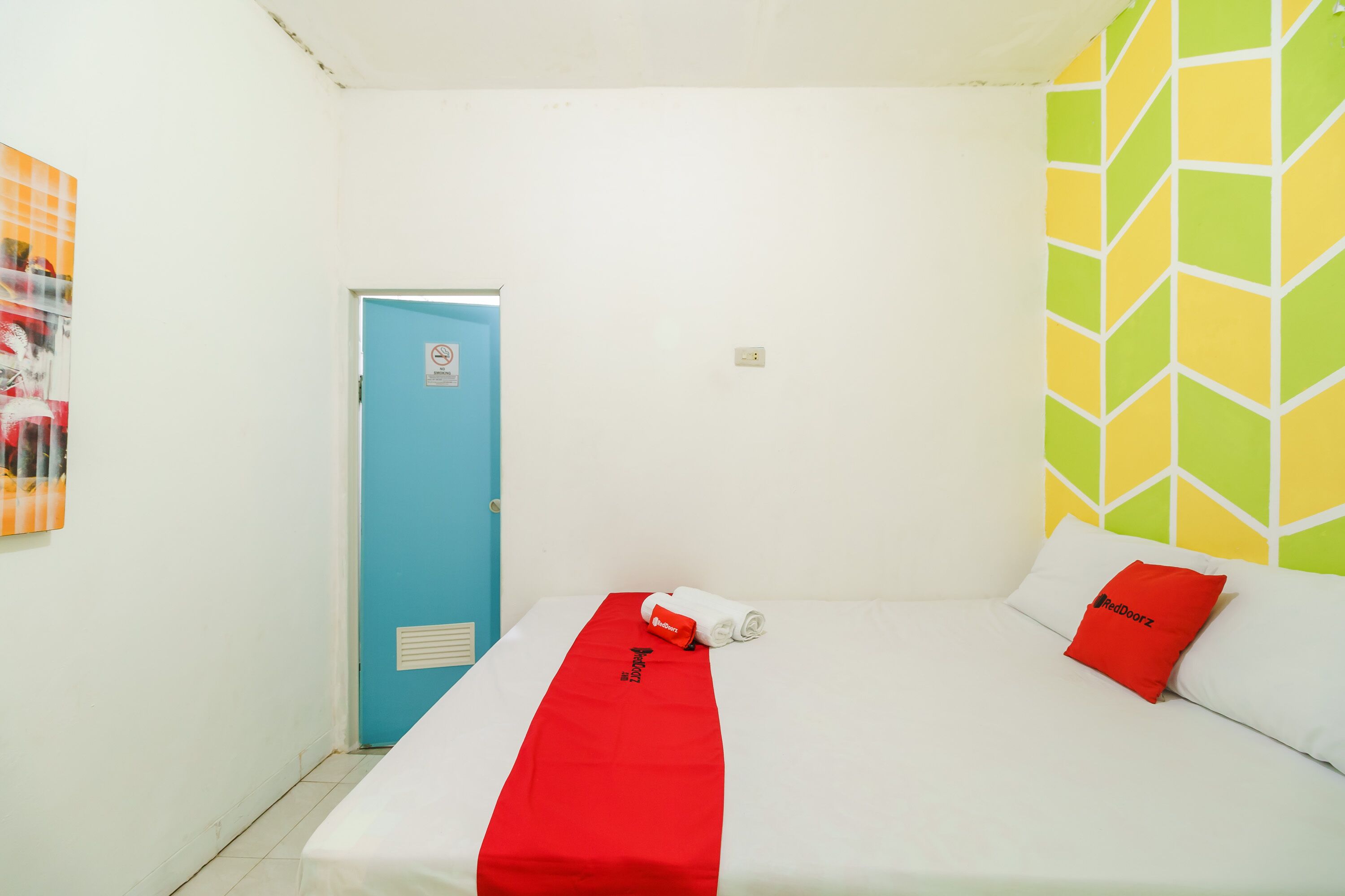 Joy House by RedDoorz