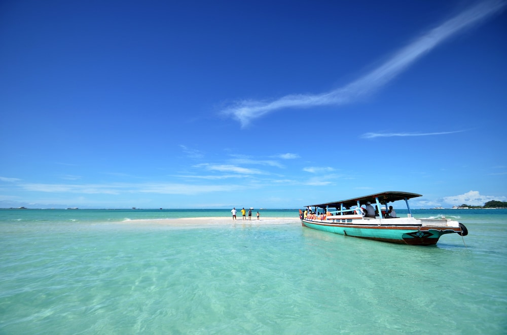 Rock And Wreck Resort