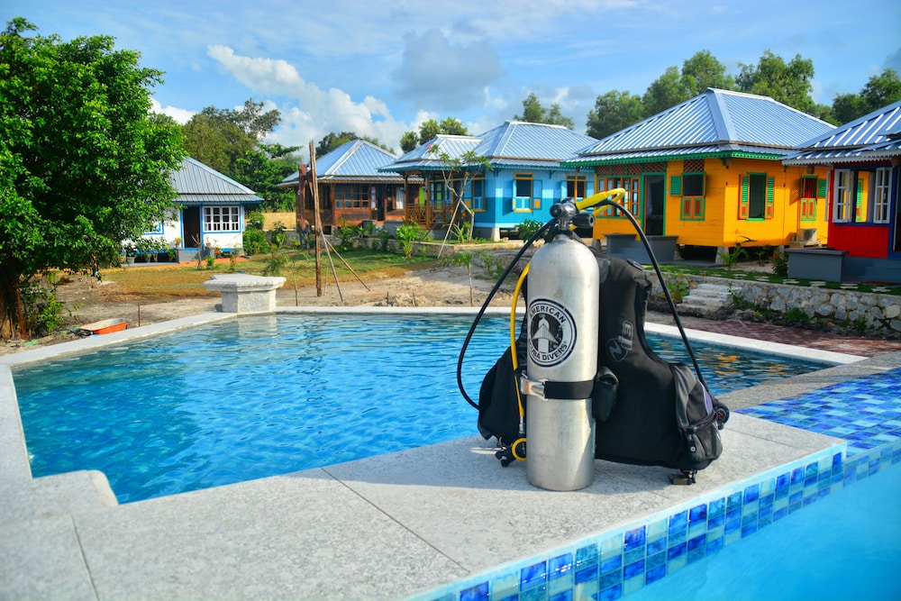 Rock And Wreck Resort