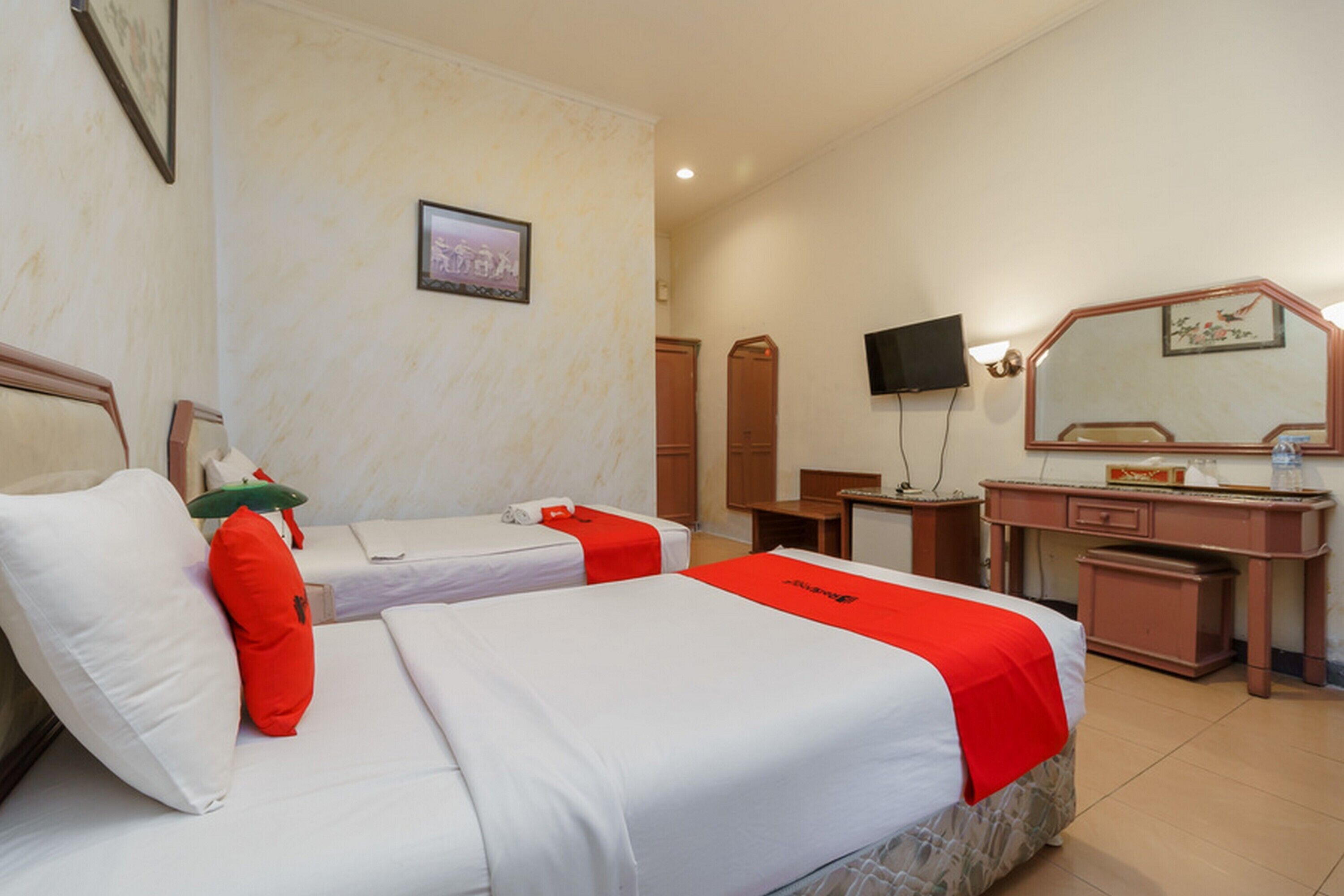 Wisma Jaya by RedDoorz