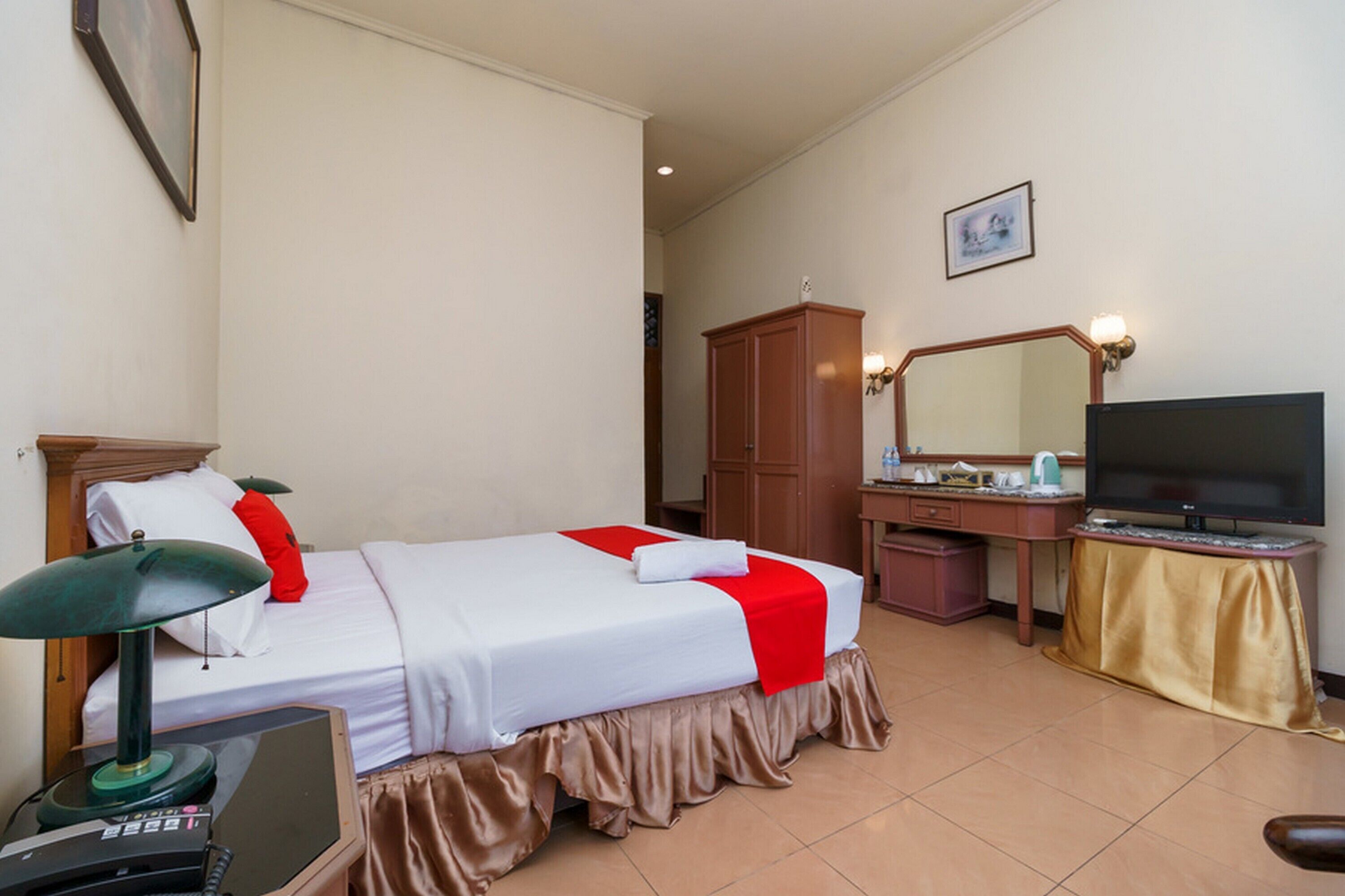 Wisma Jaya by RedDoorz