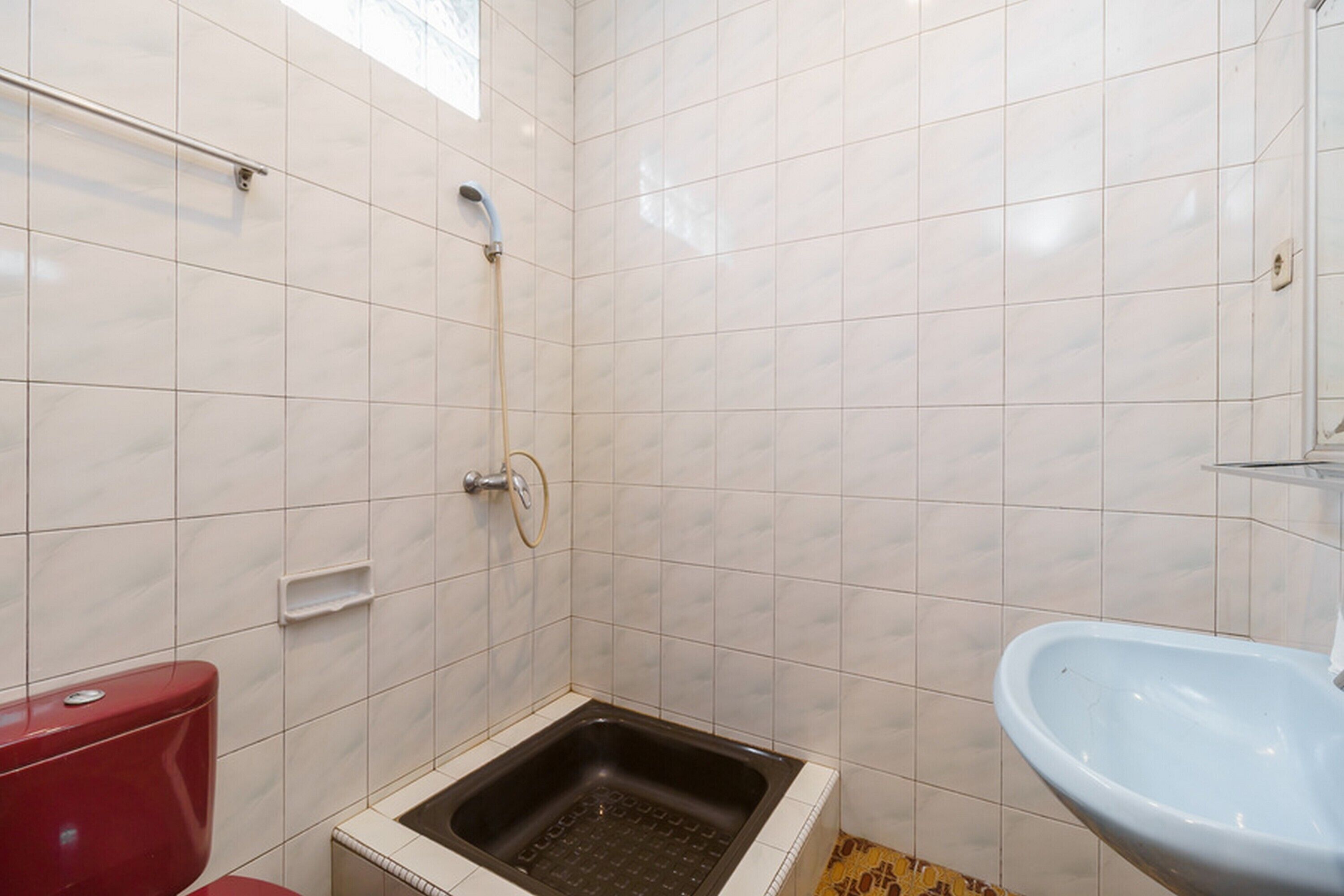 Wisma Jaya by RedDoorz